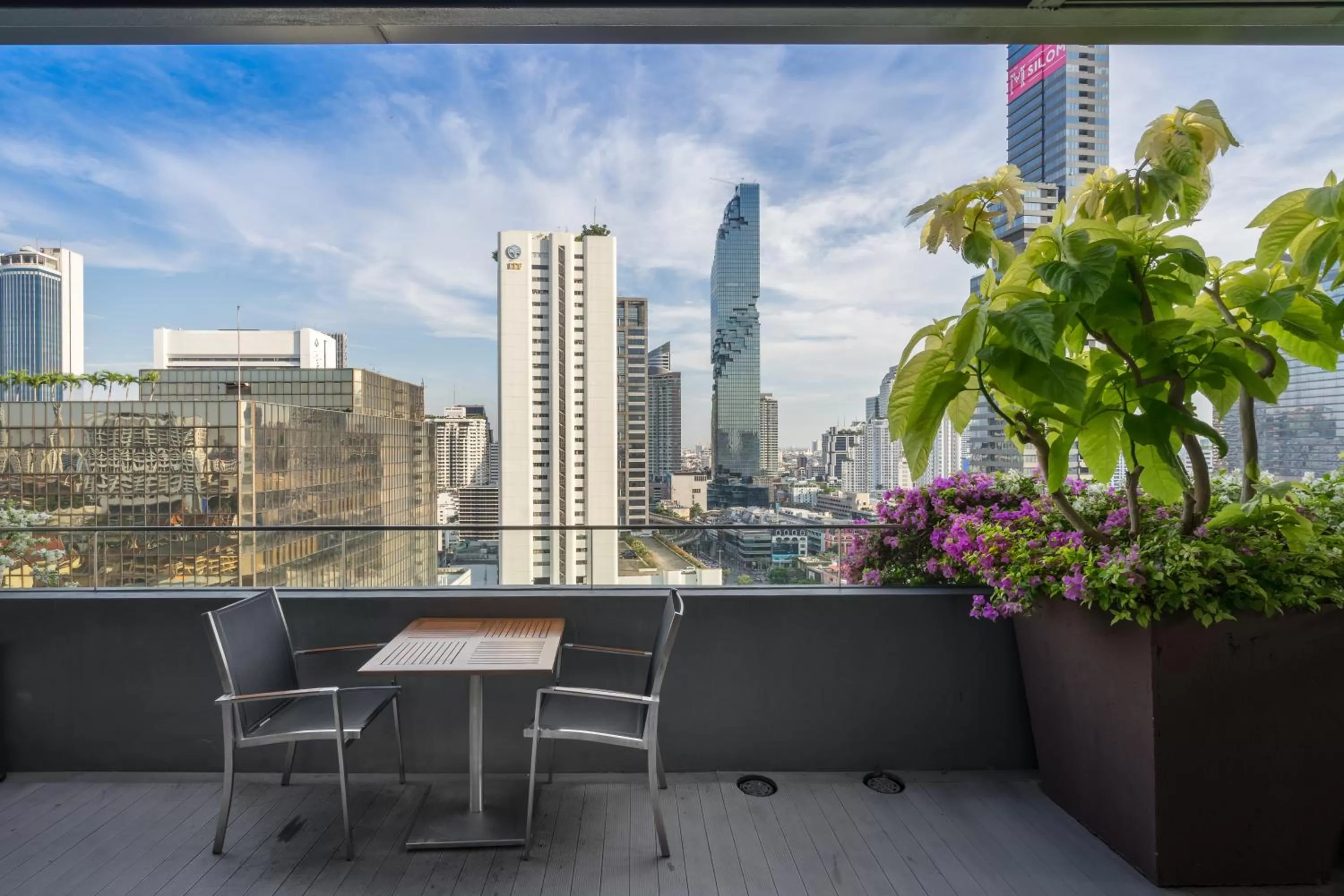 Area and facilities in Amara Bangkok Hotel