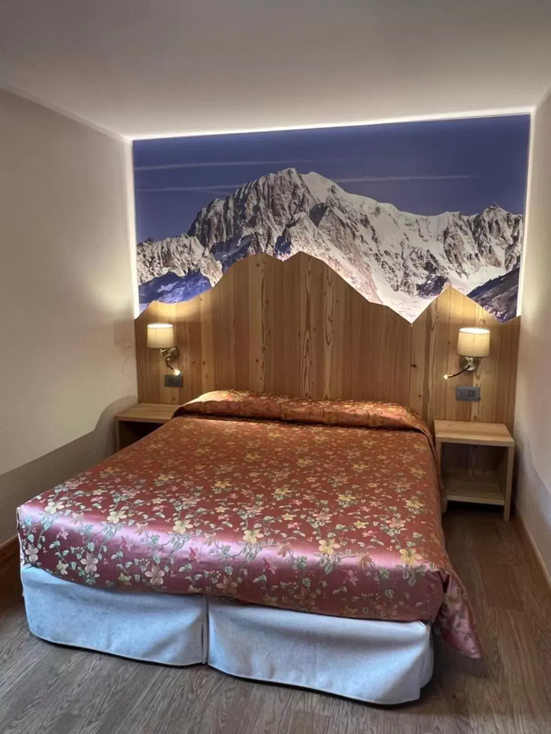 Bedroom, Bed in Hotel Des Glaciers