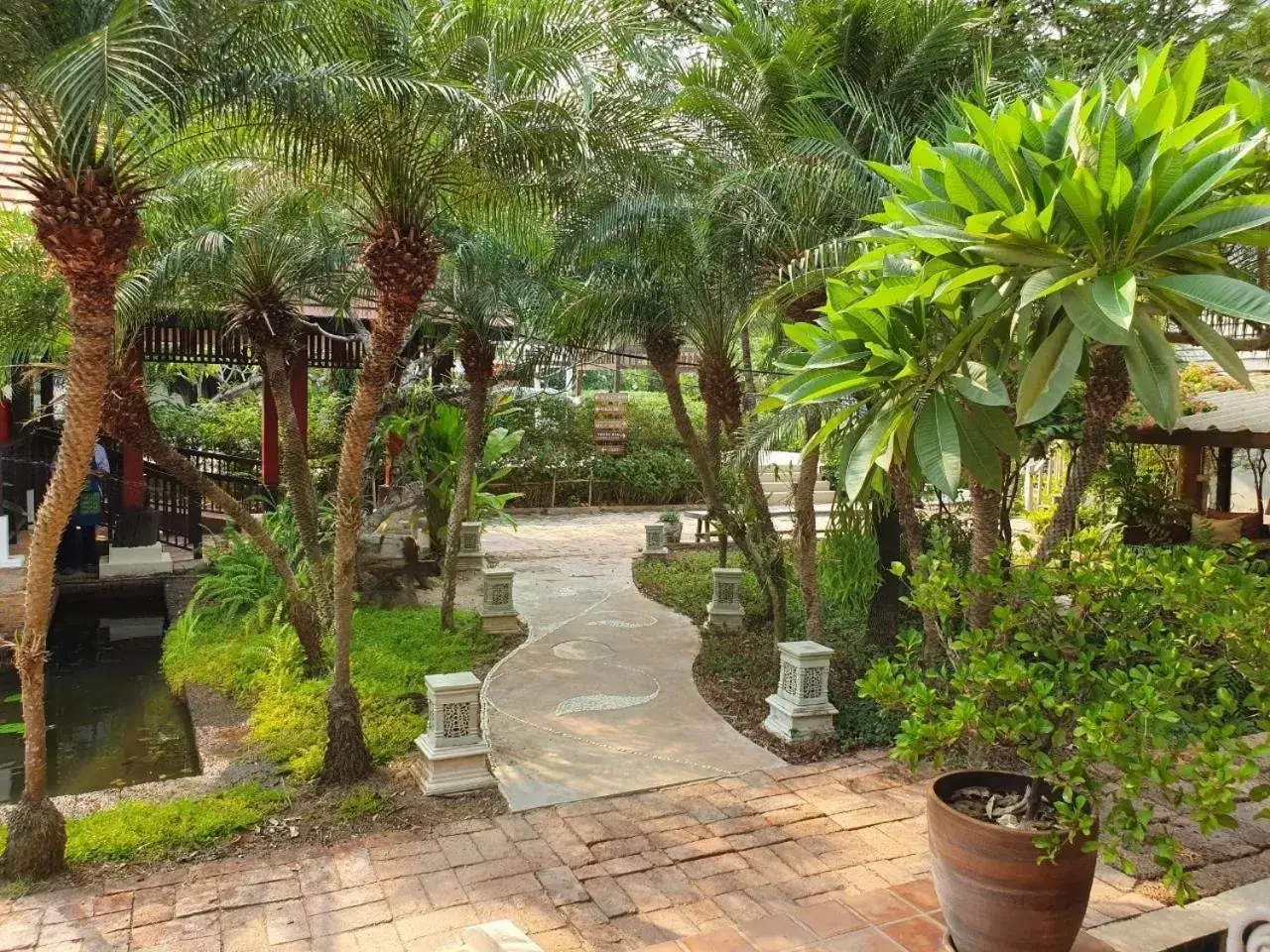 Patio, Garden in Tharaburi Resort