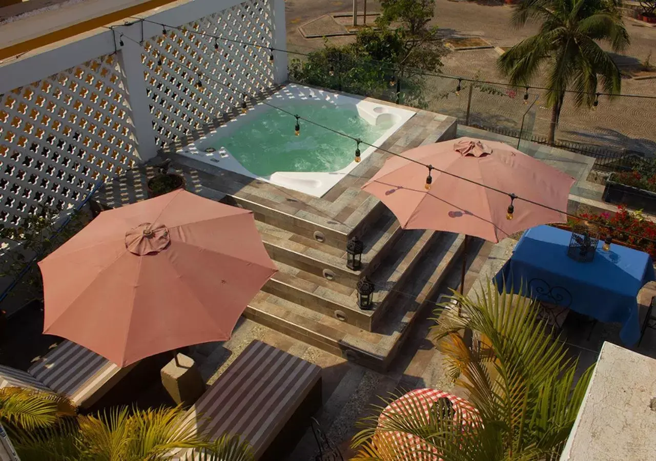 Pool View in Hotel Dorado Plaza Calle del Arsenal