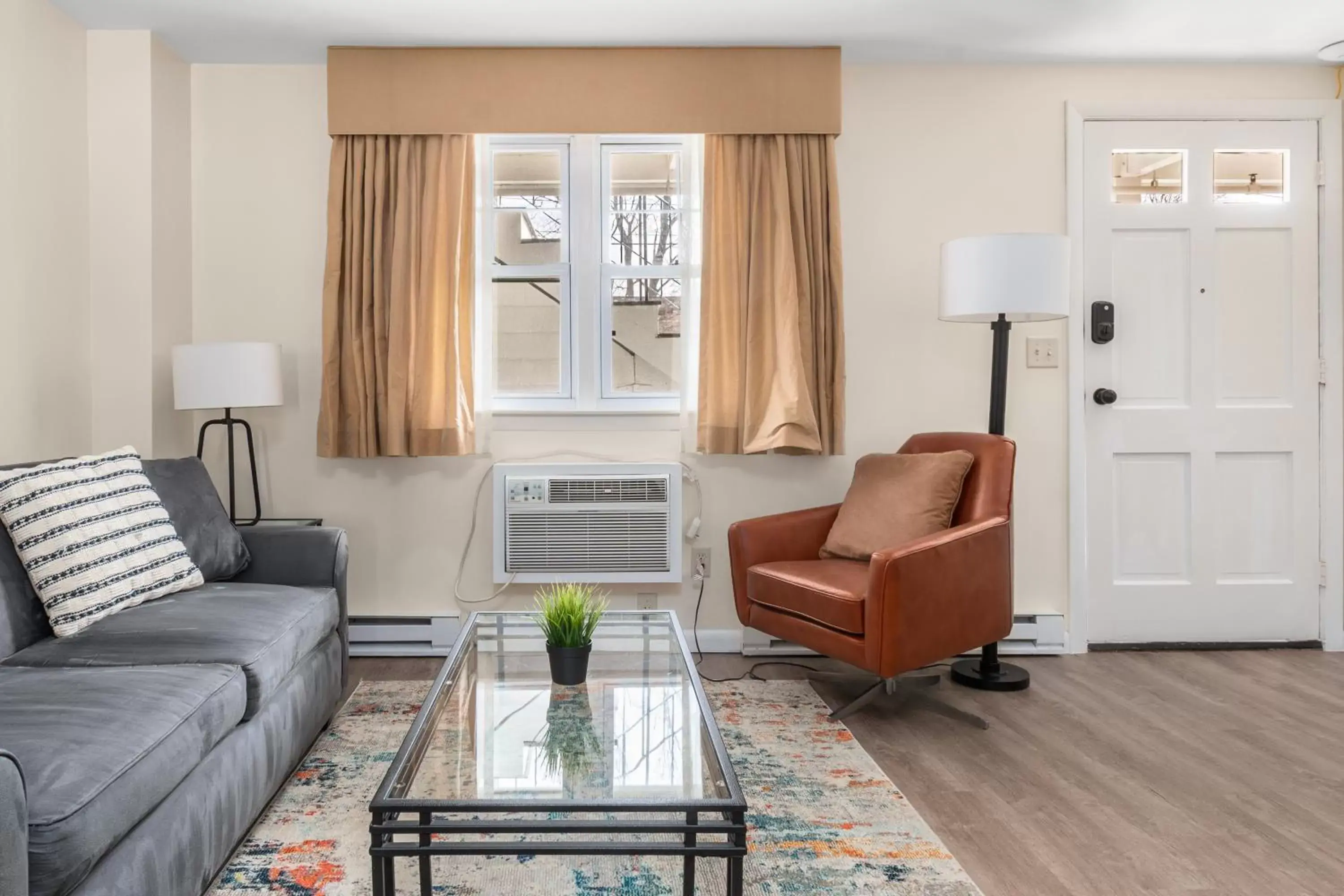 Living room, Seating Area in The Beverly