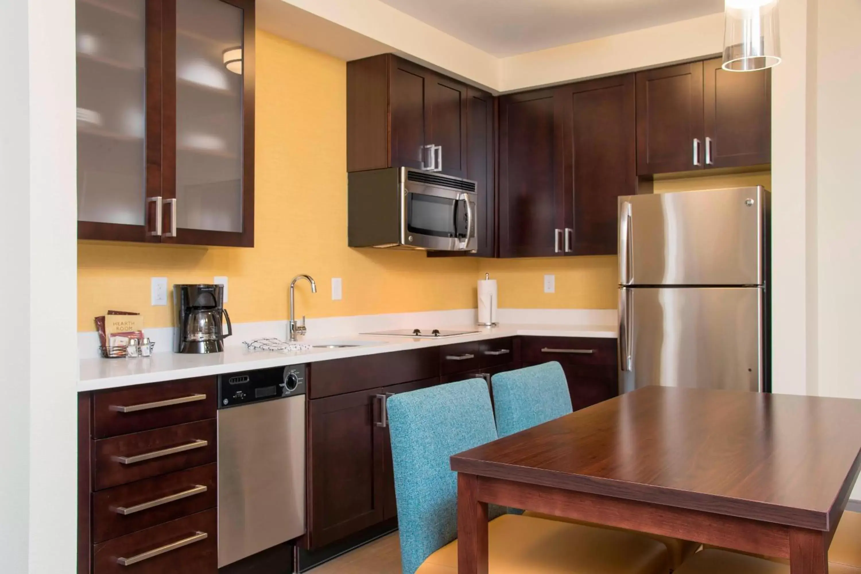 Bedroom, Kitchen/Kitchenette in Residence Inn by Marriott Houston Springwoods Village