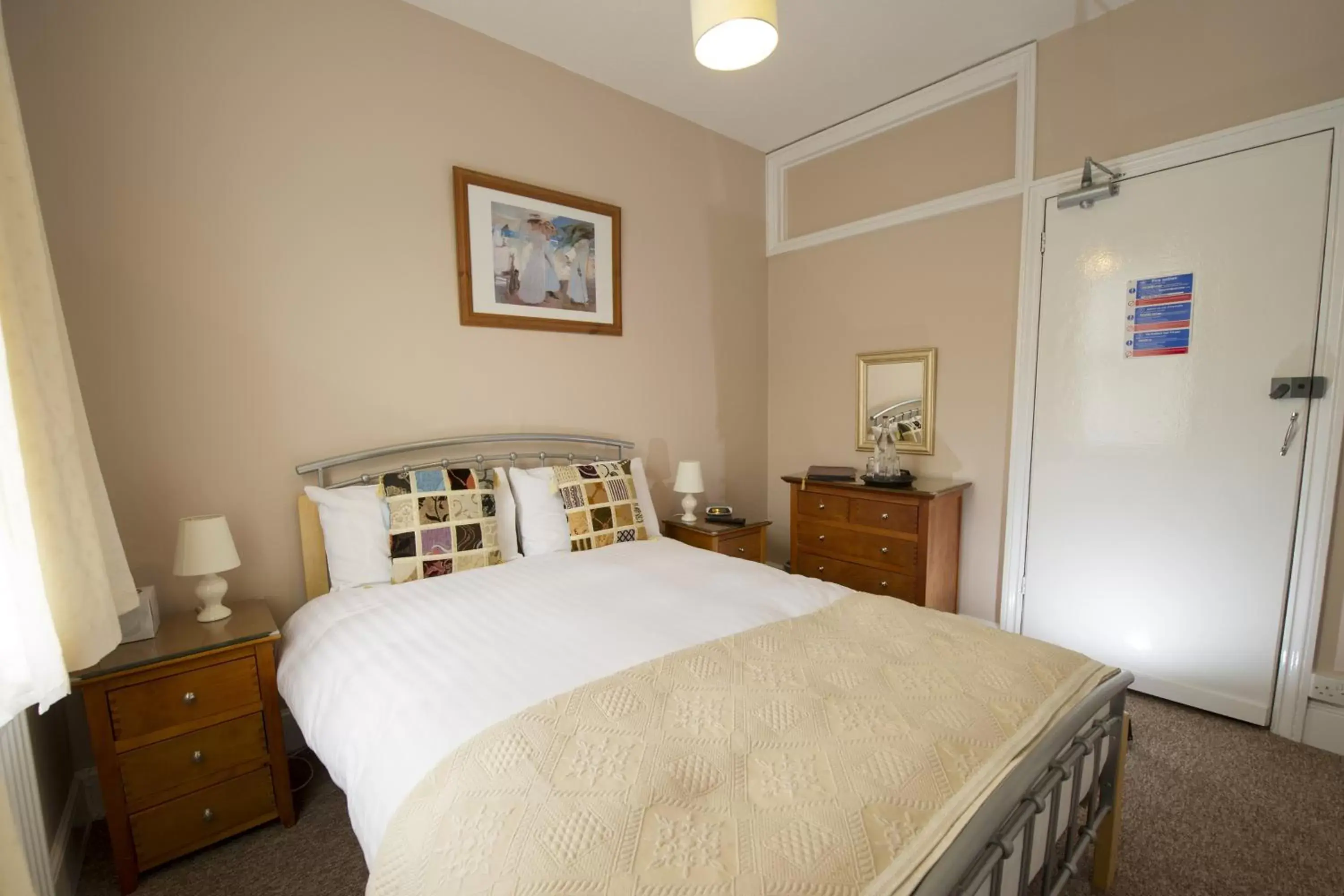 Single Room - single occupancy in The Clifton