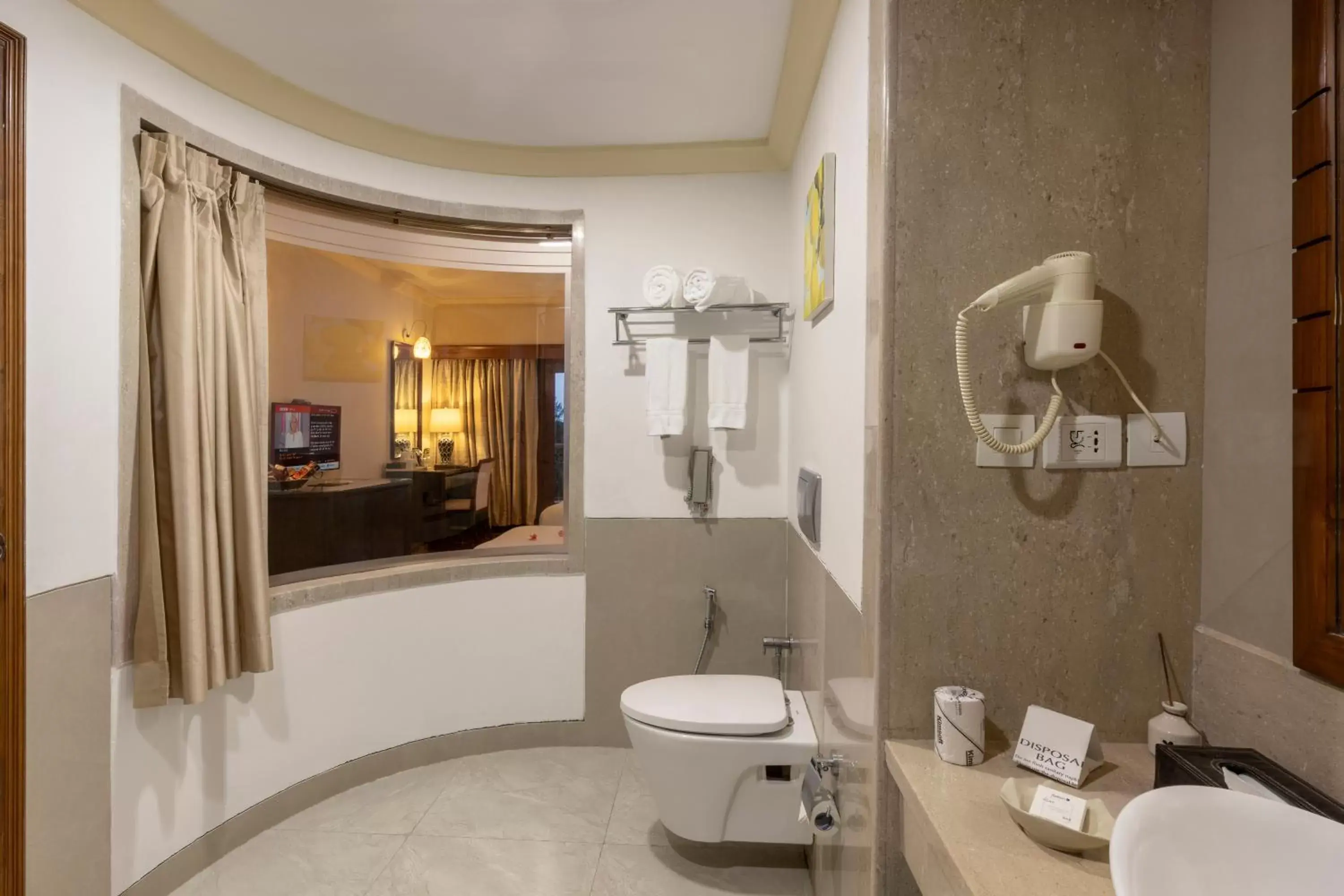 Bathroom in Radisson Blu Resort, Goa