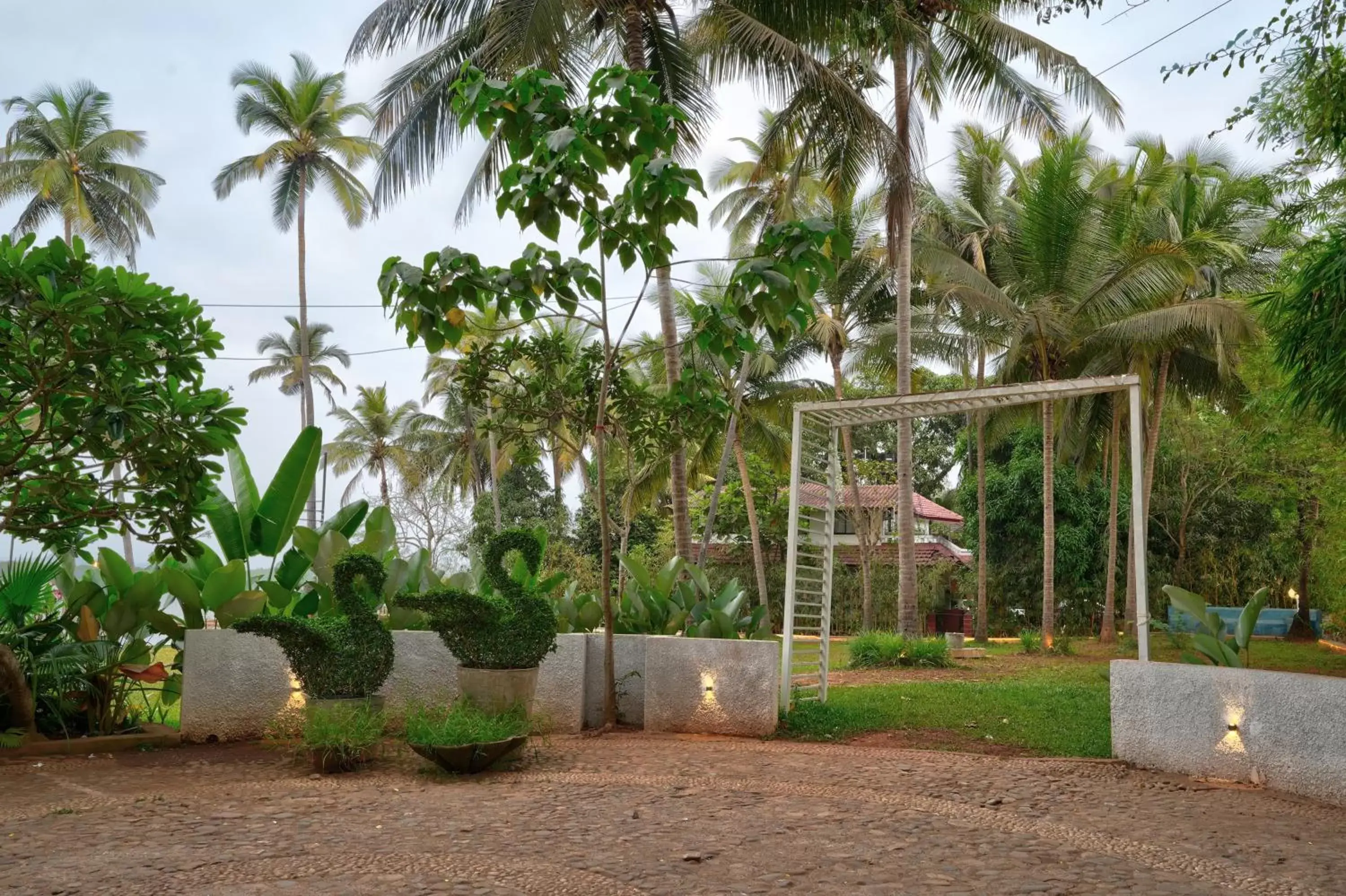 Garden in Blu Missel By The River Garden in Blu Missel By The River