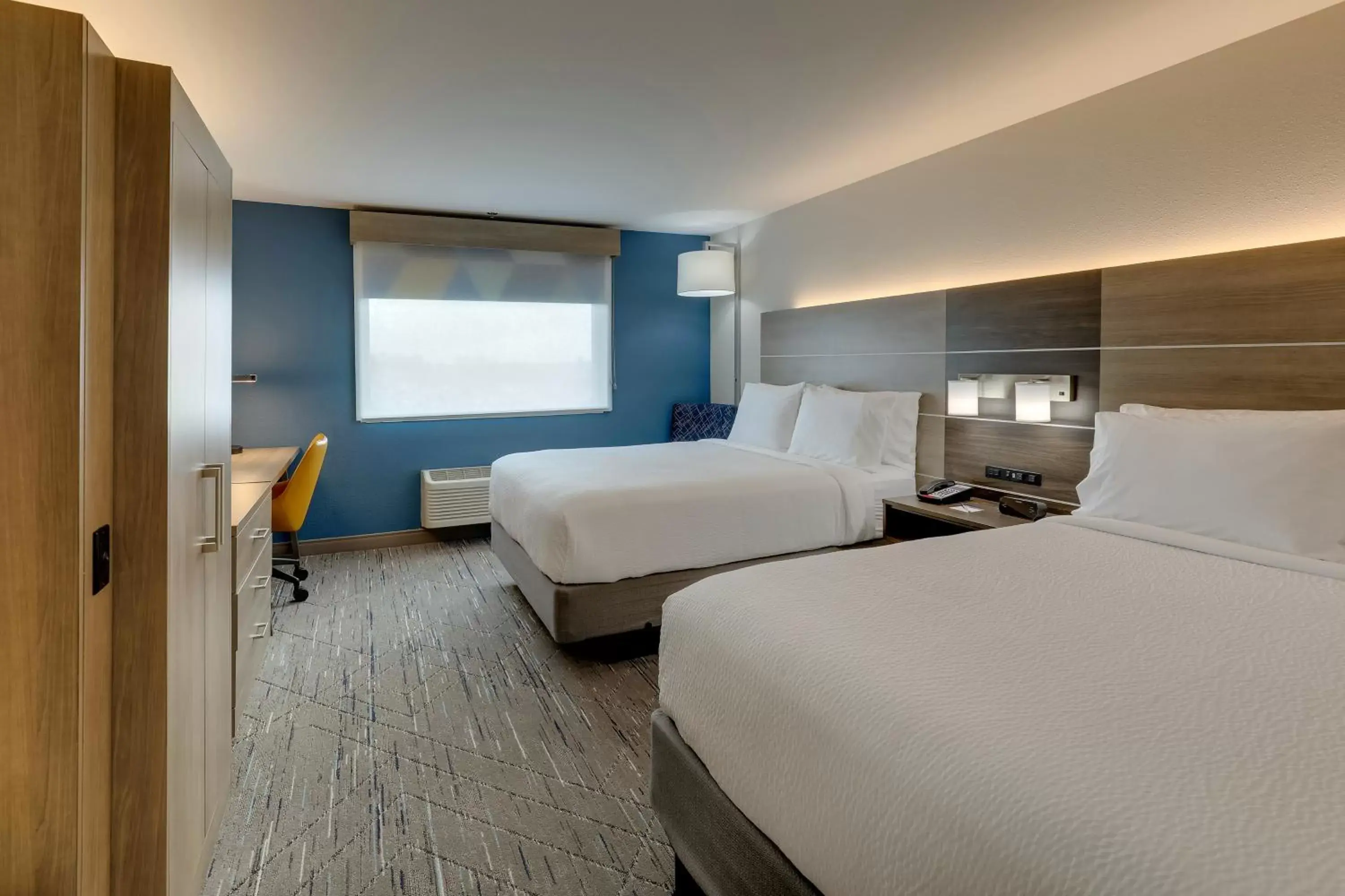 Bedroom, Bed in Holiday Inn Express Kenner - New Orleans Airport, an IHG Hotel