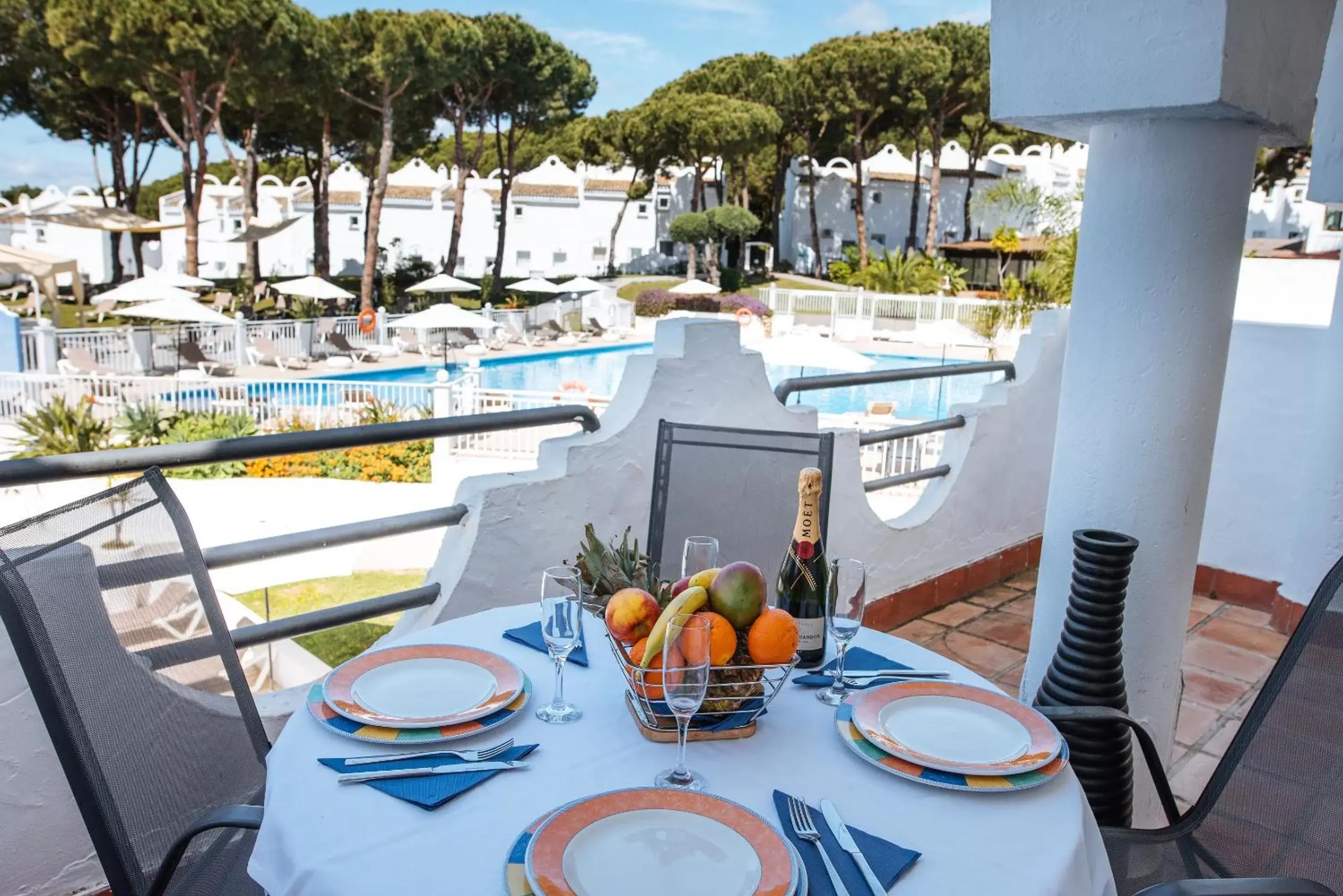 Balcony/Terrace, Restaurant/Places to Eat in VIME La Reserva de Marbella