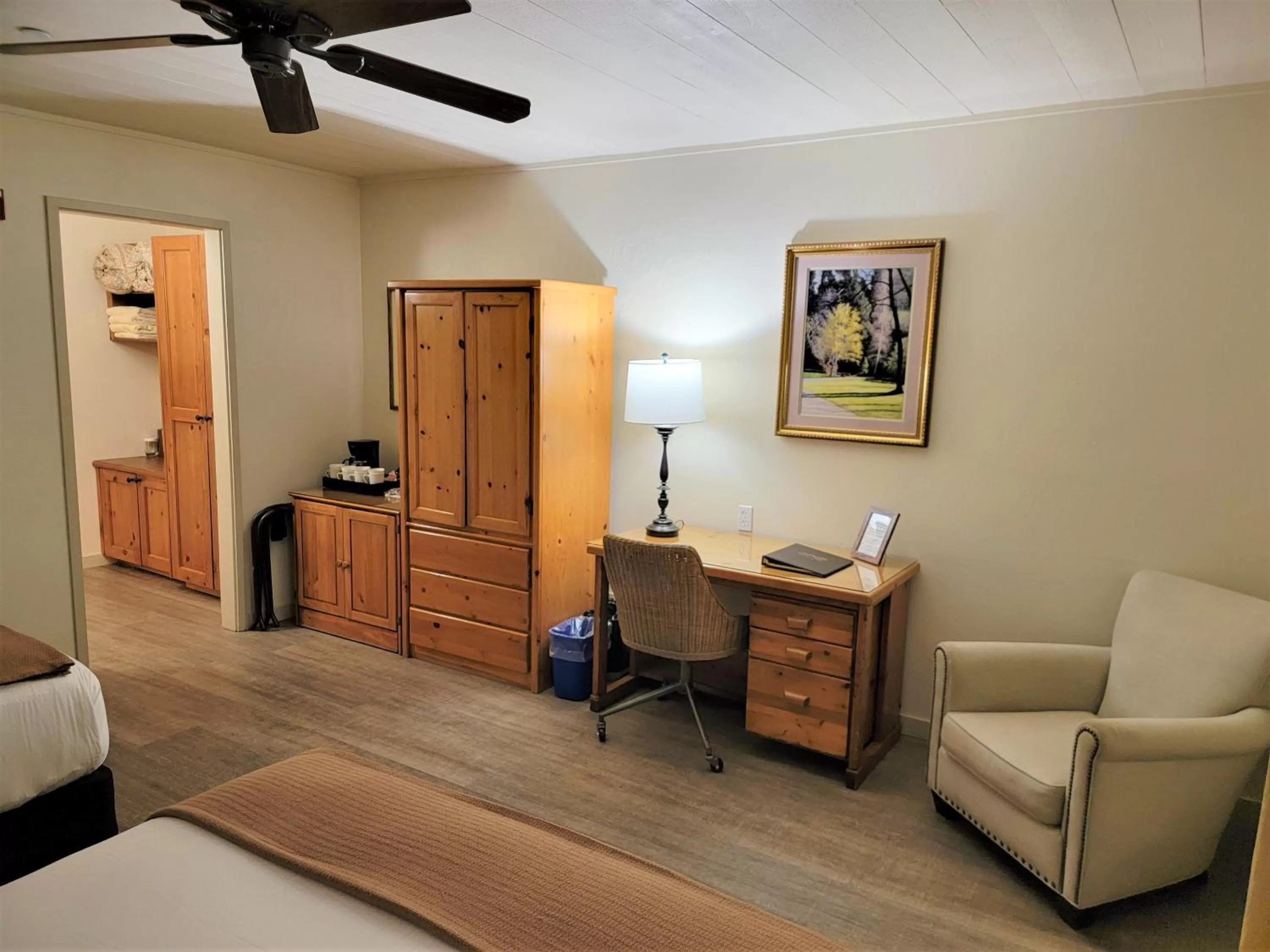 Bedroom, Seating Area in El Pueblo Inn