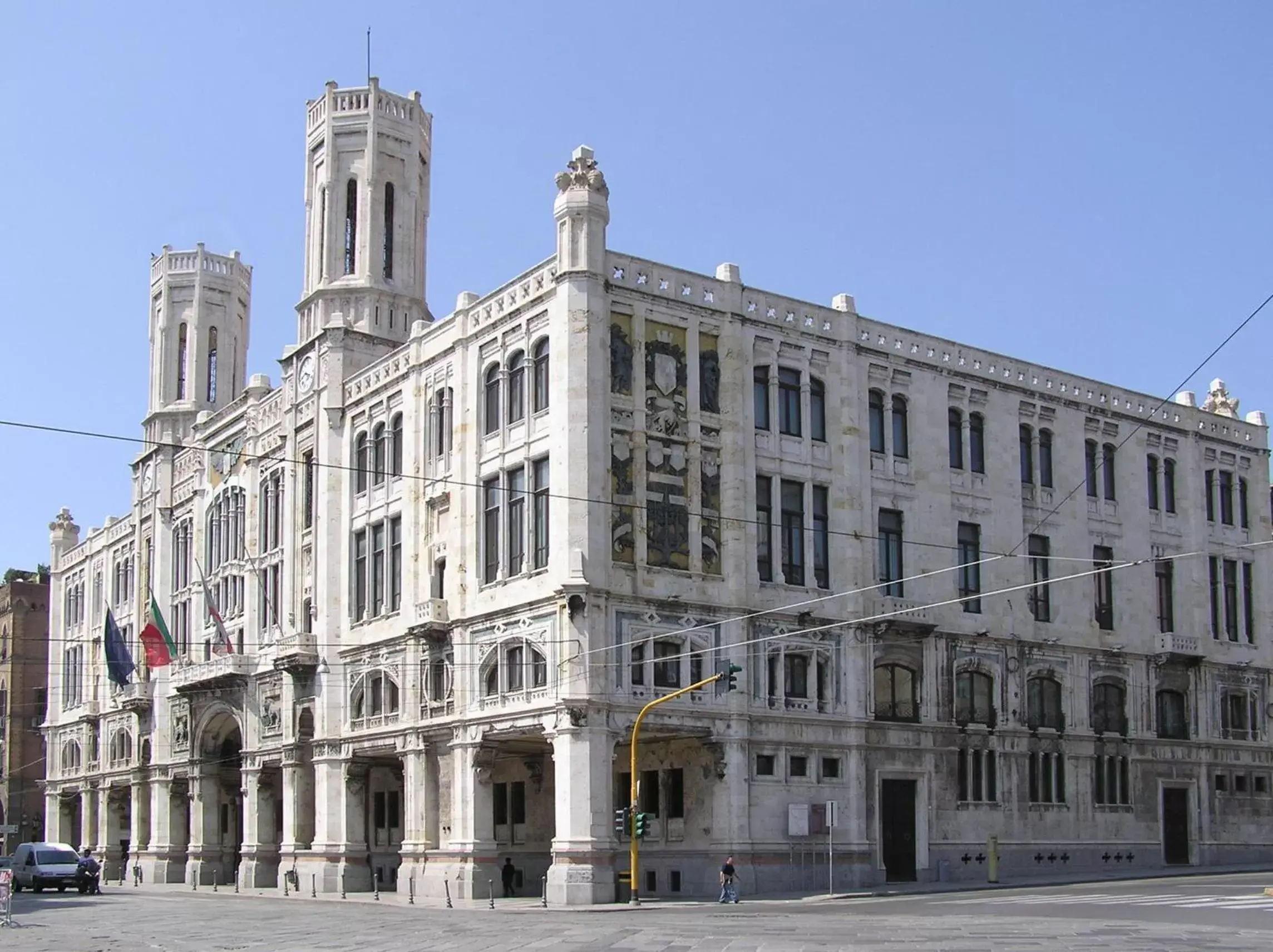 Area and facilities, Property Building in Hotel Flora