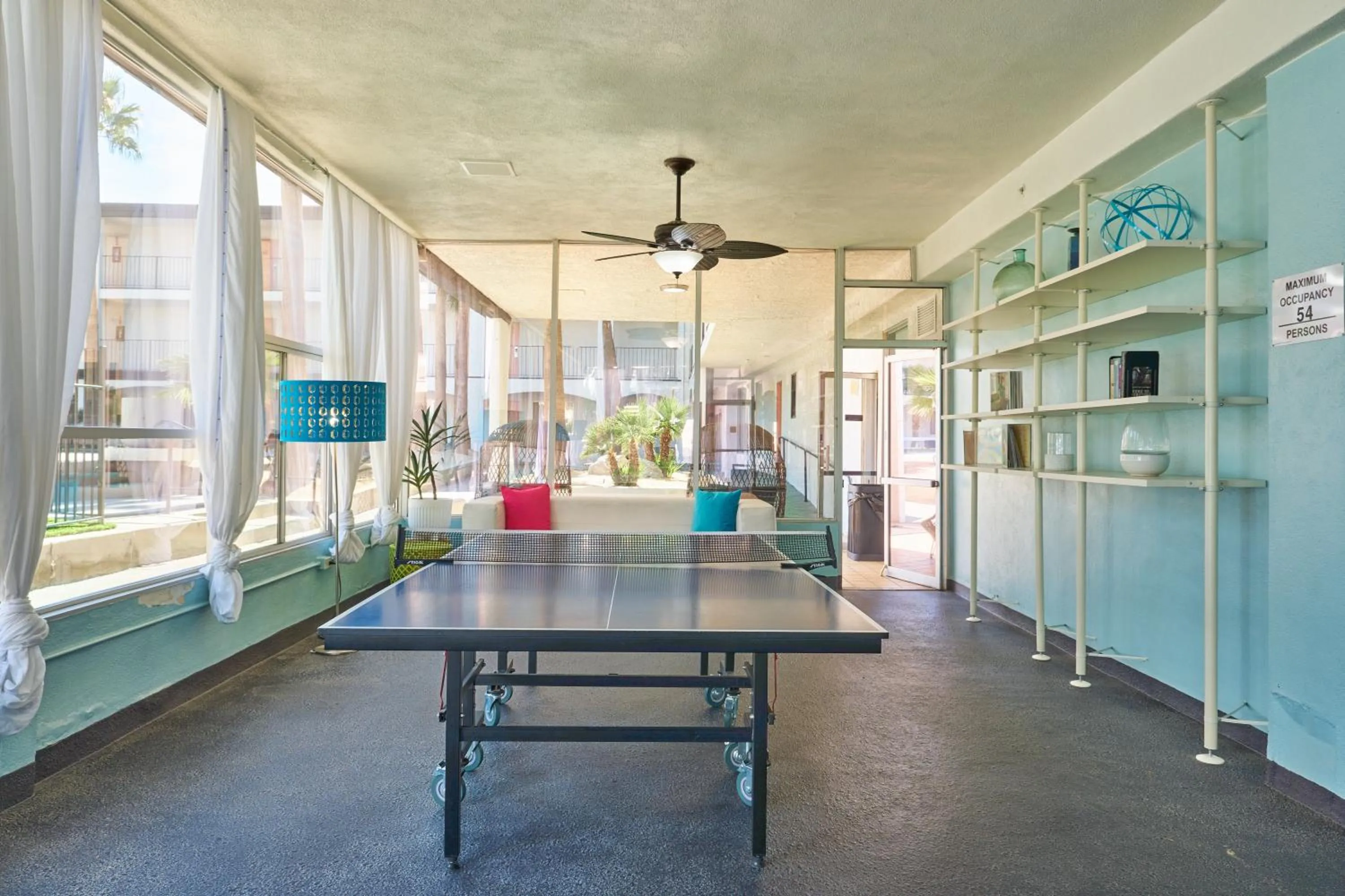 Communal lounge/ TV room in Aqua Soleil Hotel and Mineral Water Spa