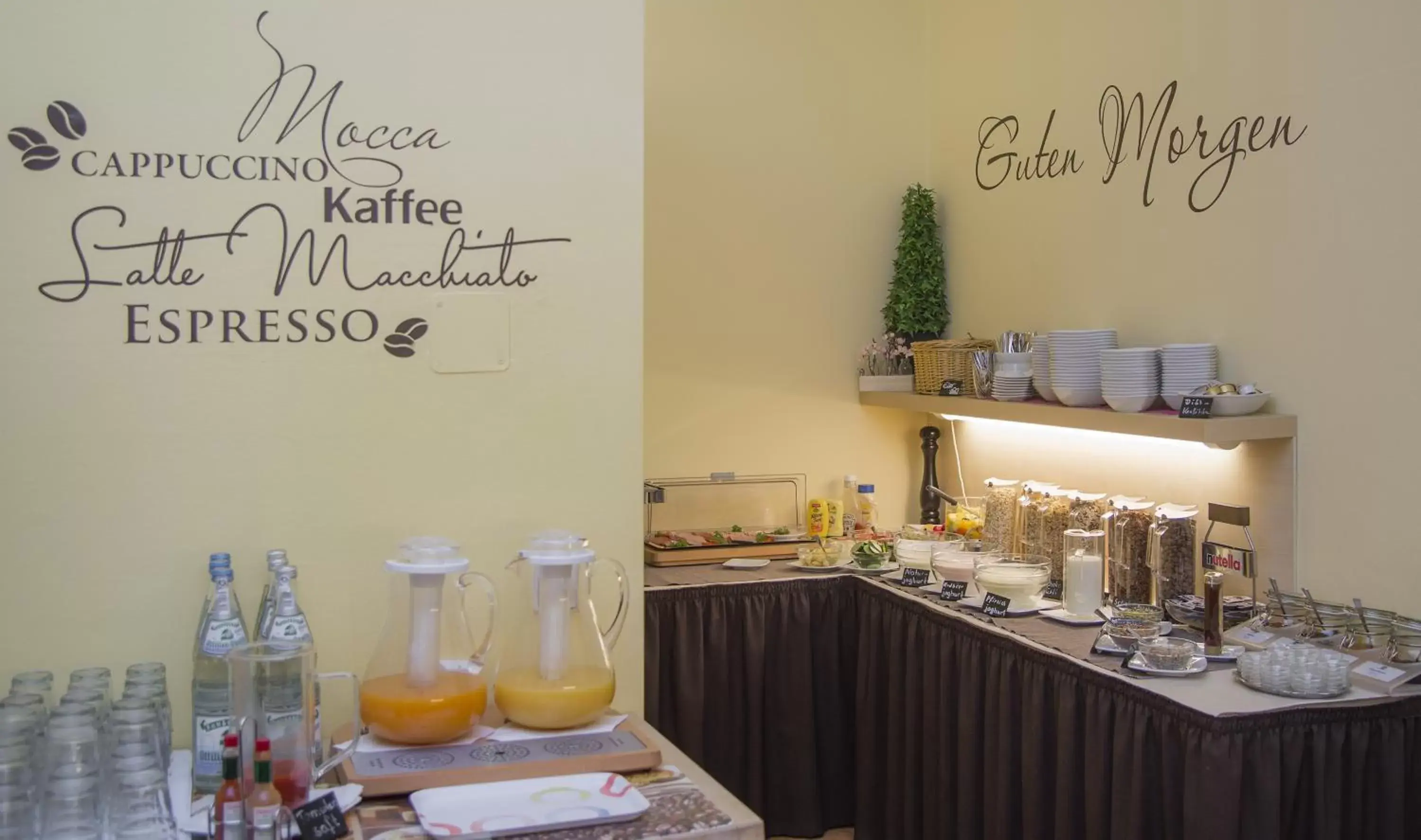 Food, Restaurant/Places to Eat in Apartment Hotel Konstanz