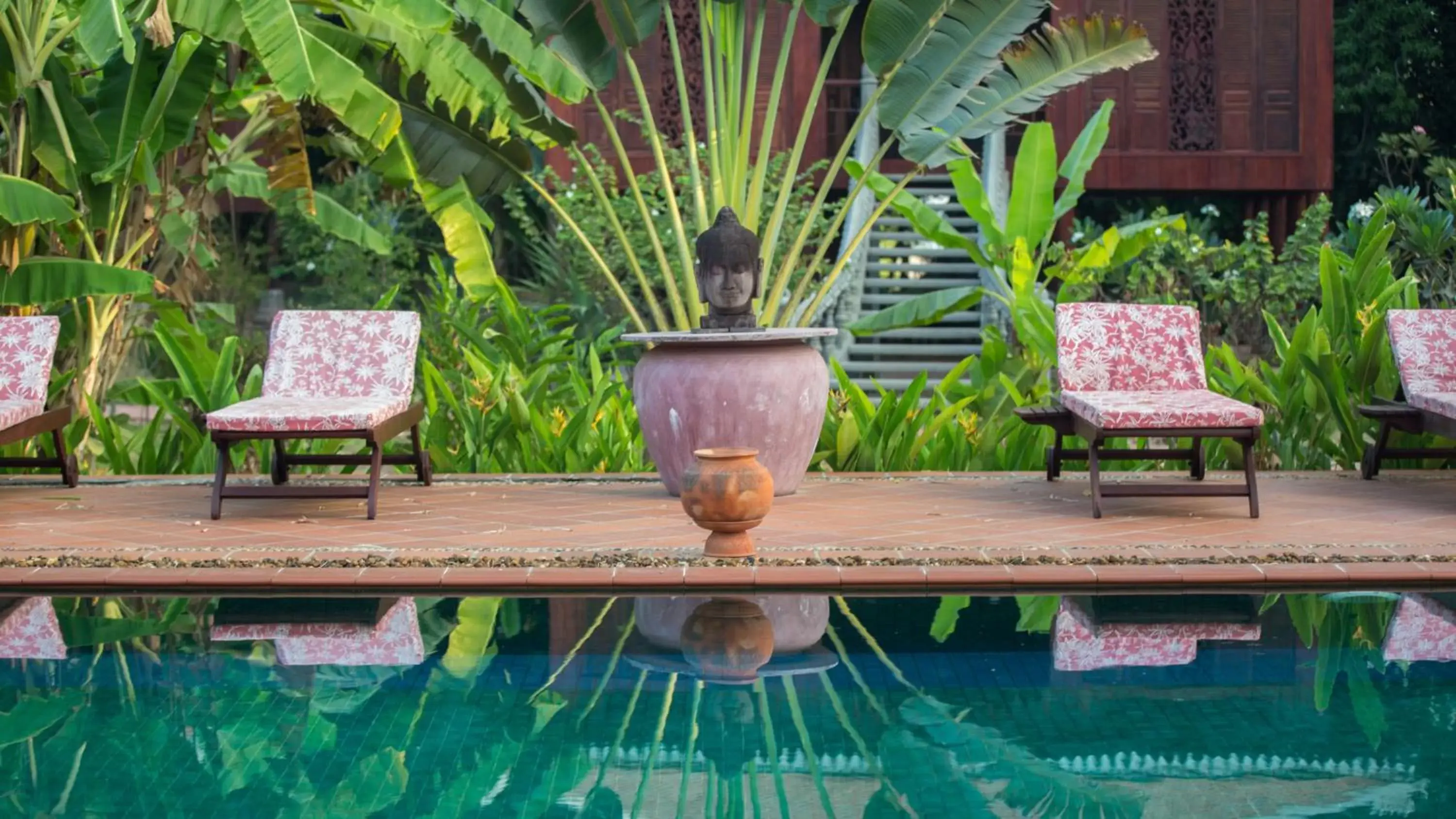 Garden, Swimming Pool in Soriyabori Villas Resort