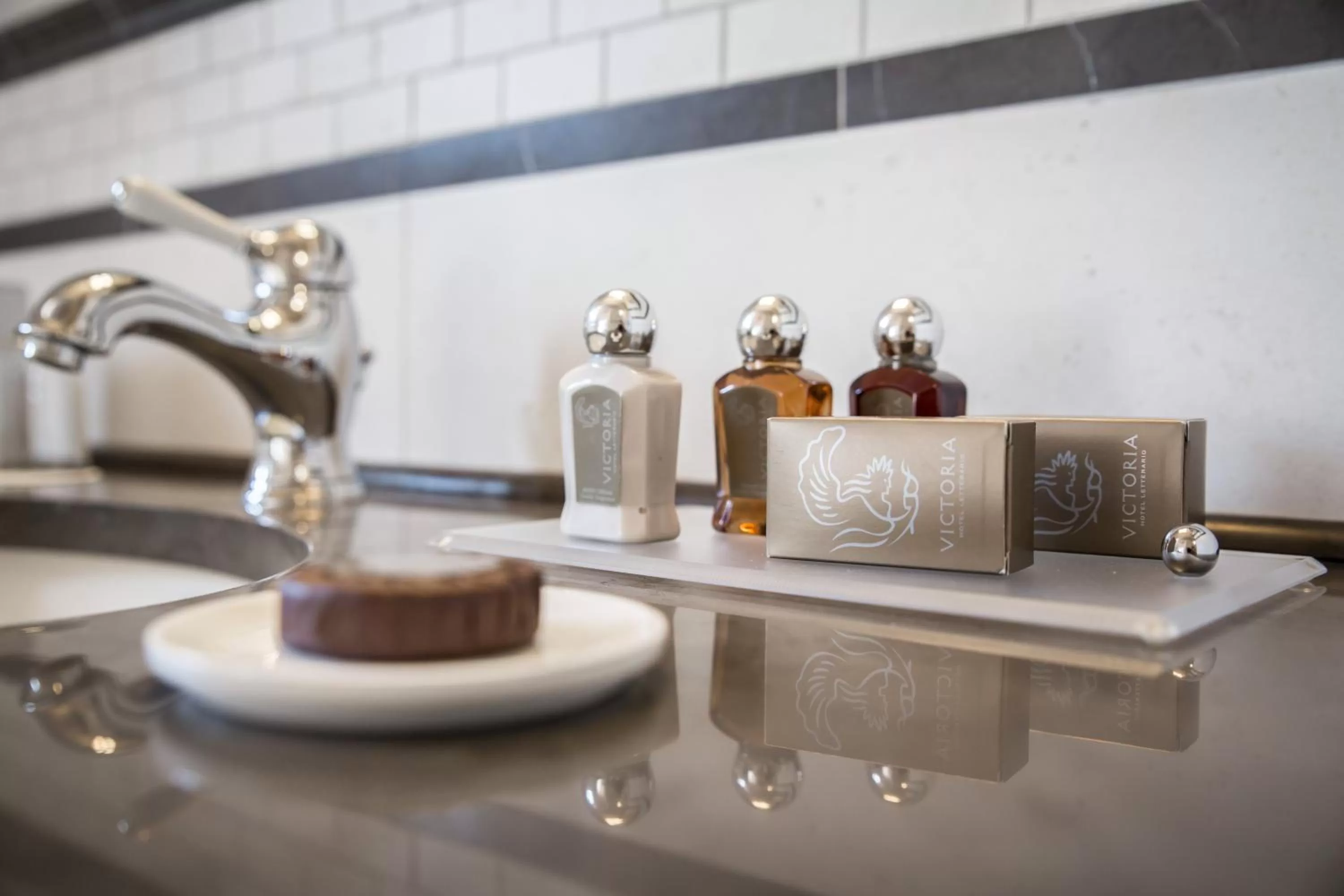 Bathroom in Victoria Hotel Letterario