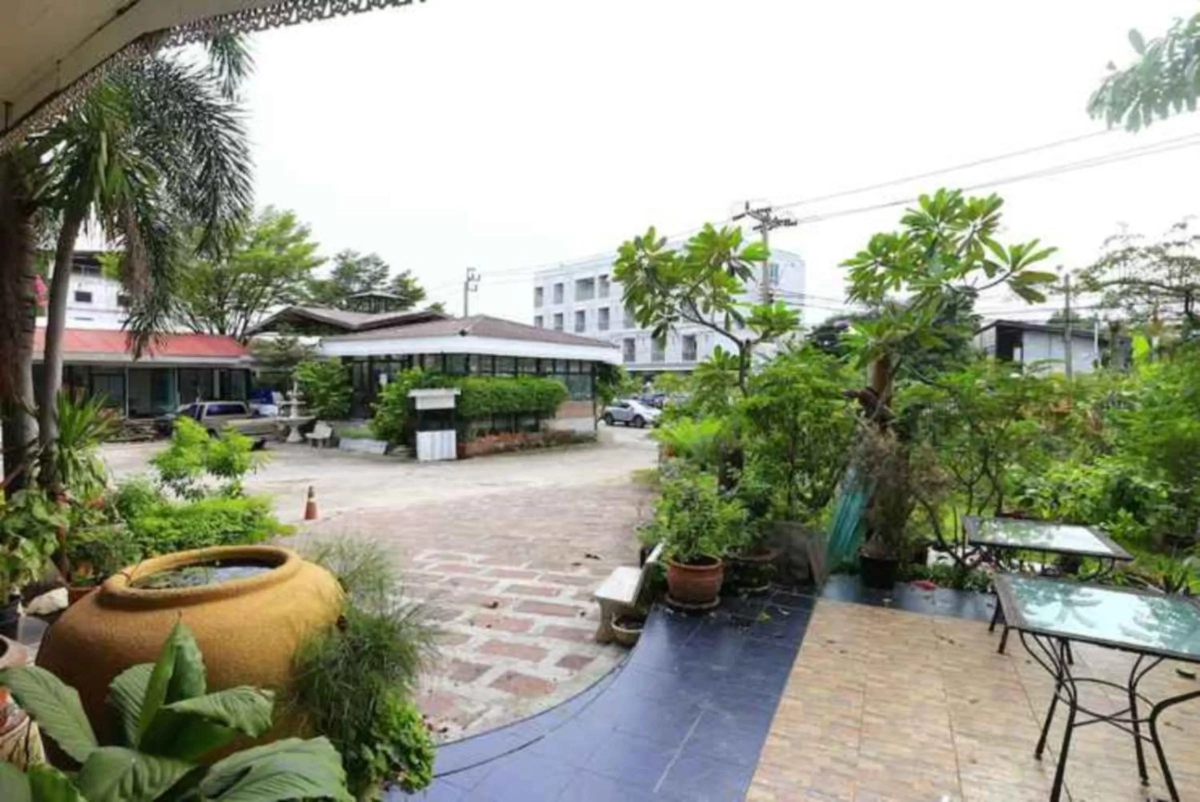 Patio in Platinum Place