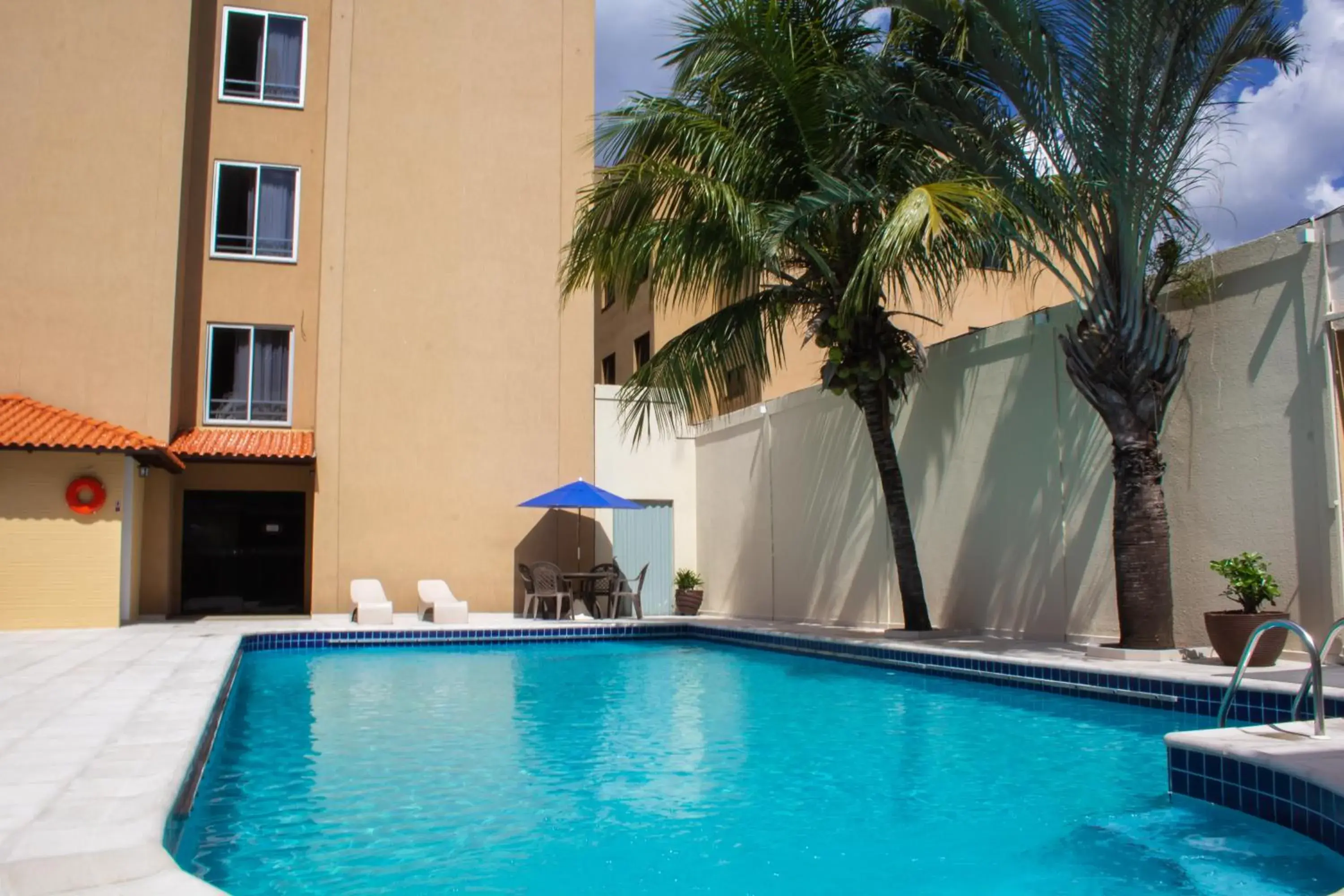 Property building, Swimming Pool in Águas do Iguacu Hotel Centro