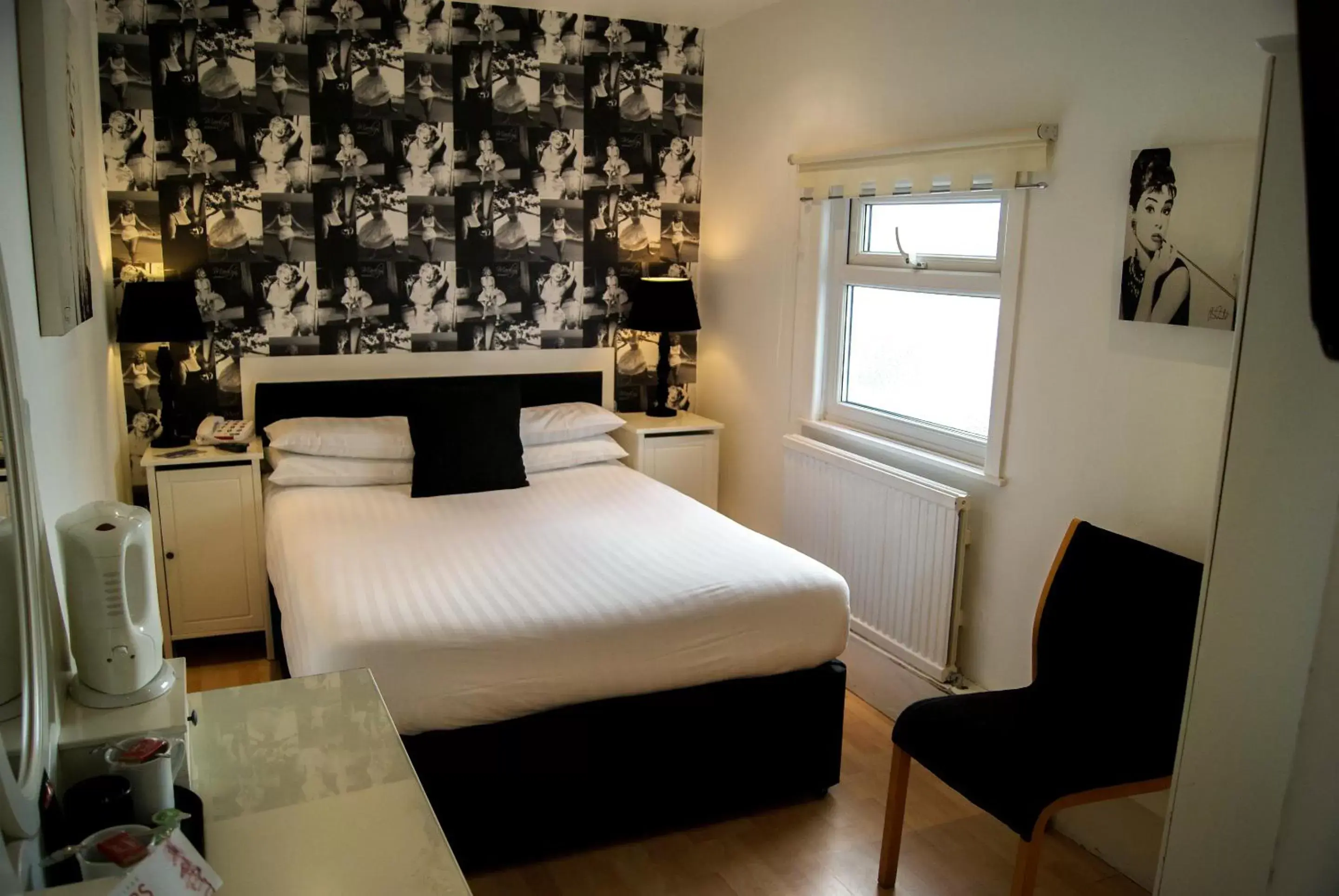 Compact Double Room in Cumberland Hotel - OCEANA COLLECTION