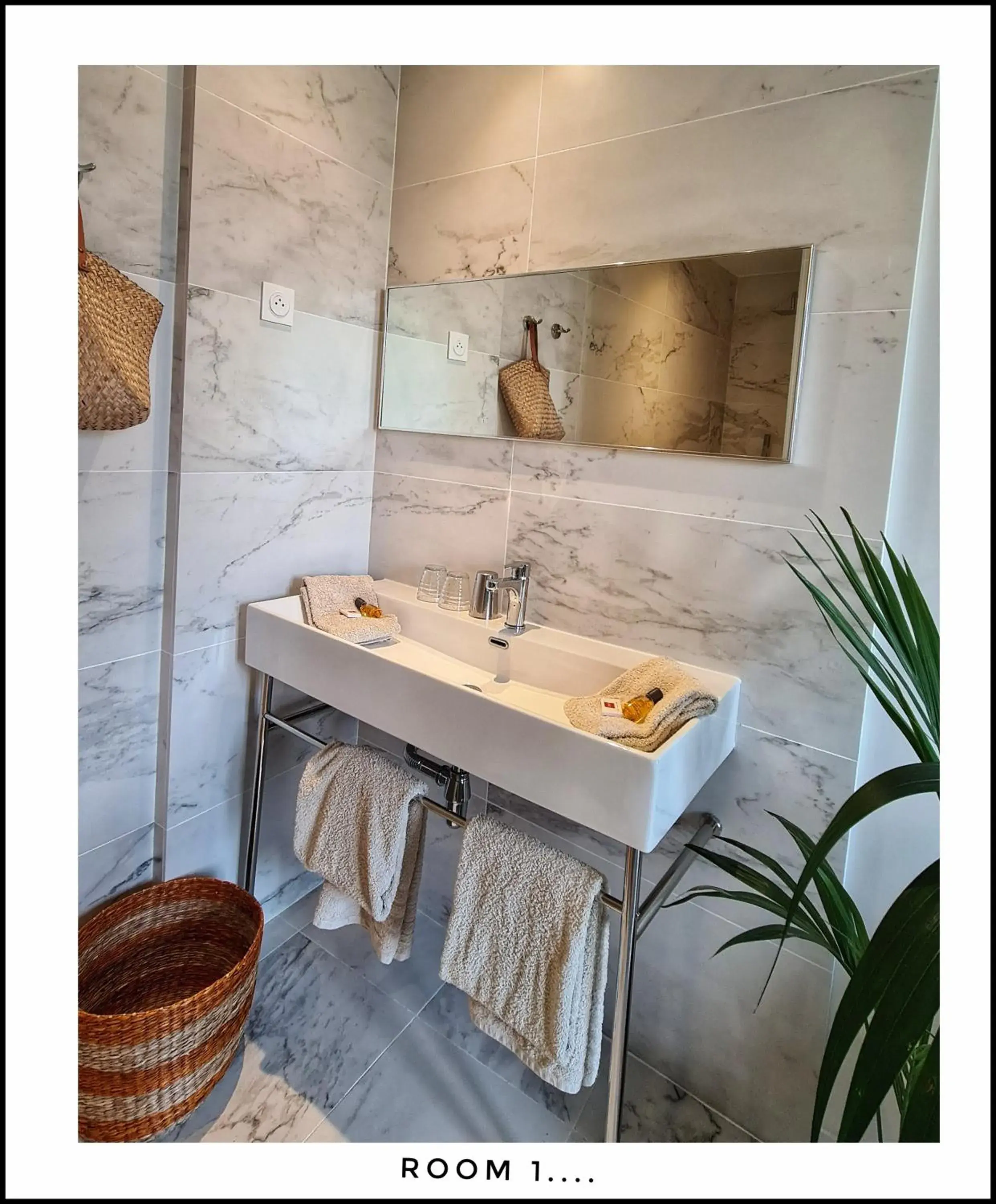 Bathroom in Hotel Le Petit Trianon