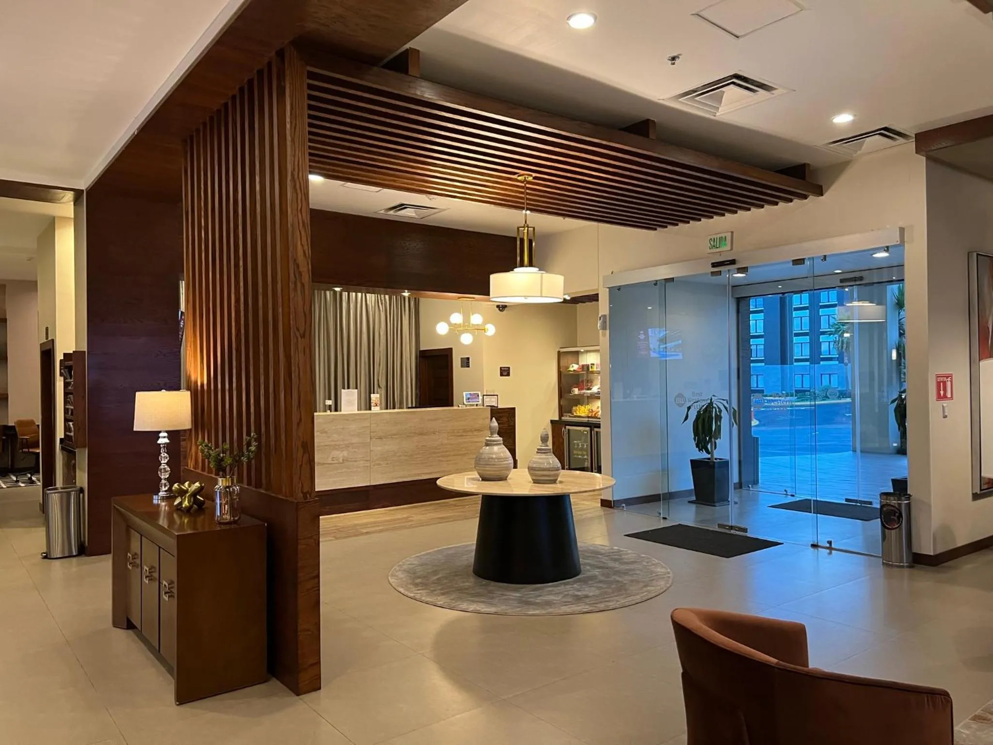 Lobby or reception in Best Western Plus Chihuahua Juventud