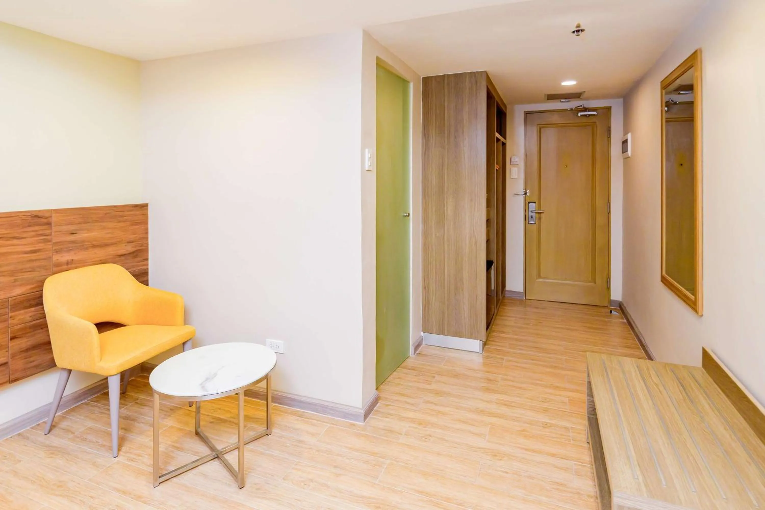 Bedroom in SureStay Plus by Best Western Cebu City