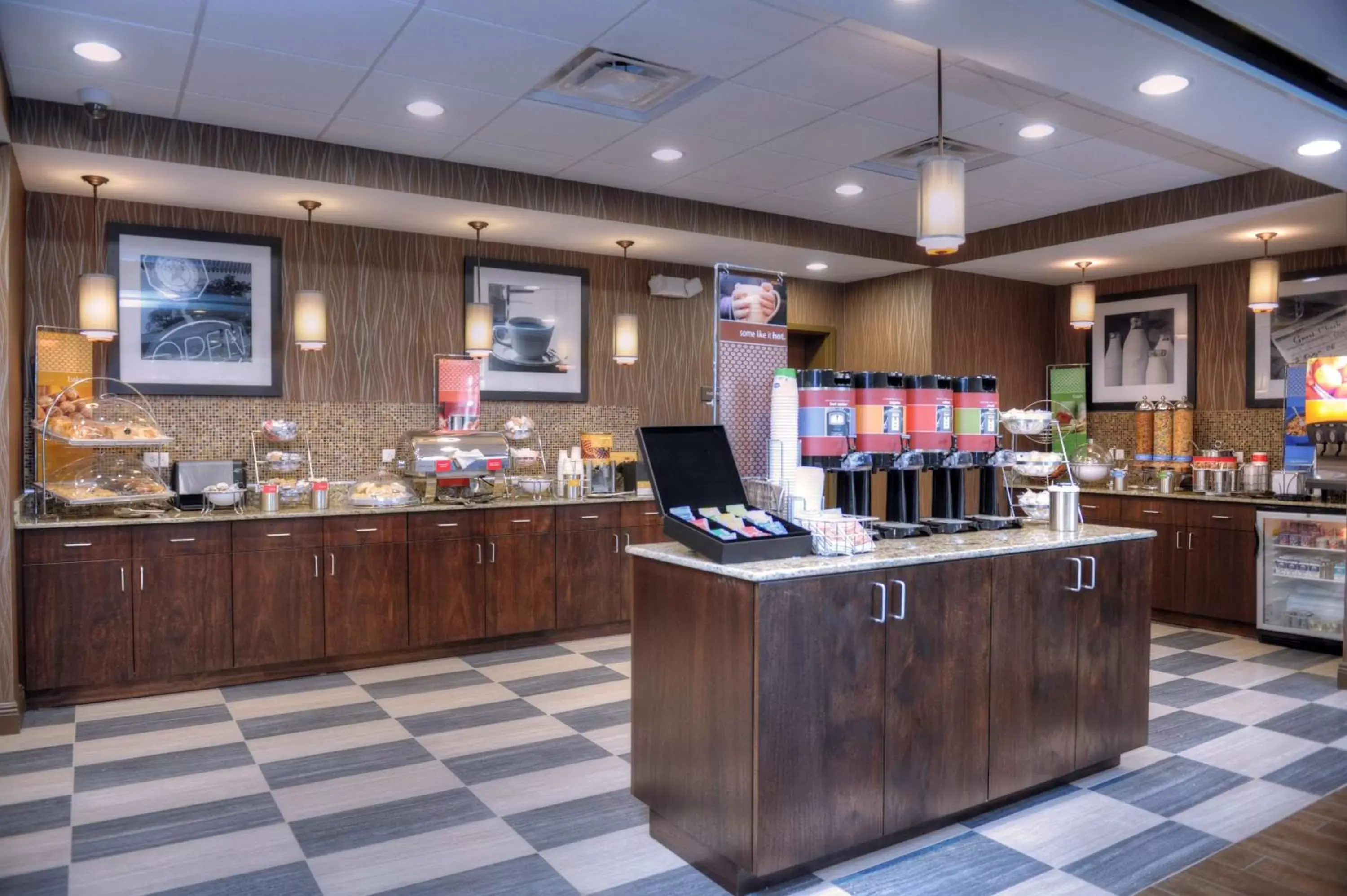 Breakfast in Hampton Inn Crystal River Breakfast in Hampton Inn Crystal River