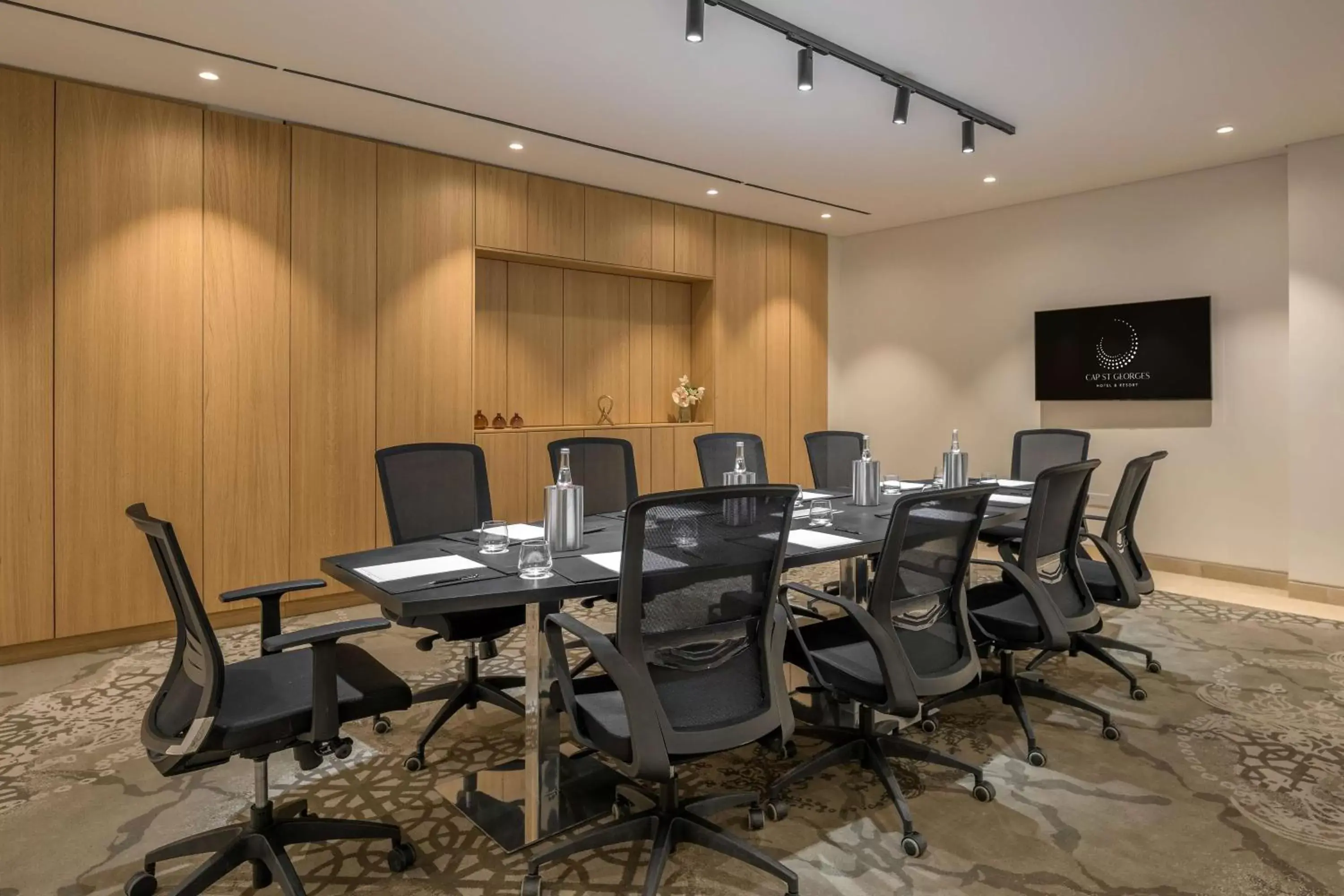 Meeting/conference room in Cap St Georges Hotel & Resort