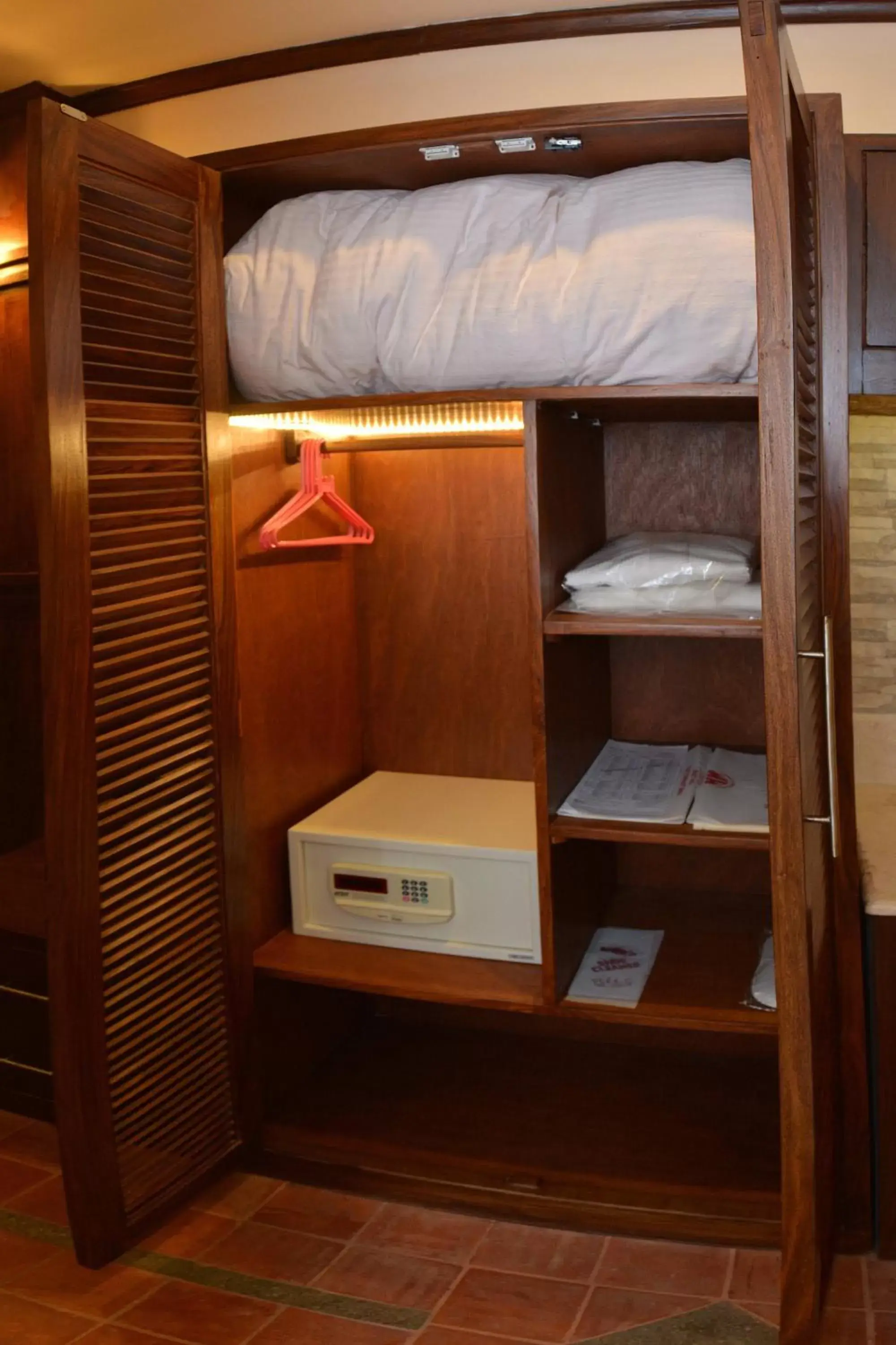 Other, Bunk Bed in Hotel Marshyangdi