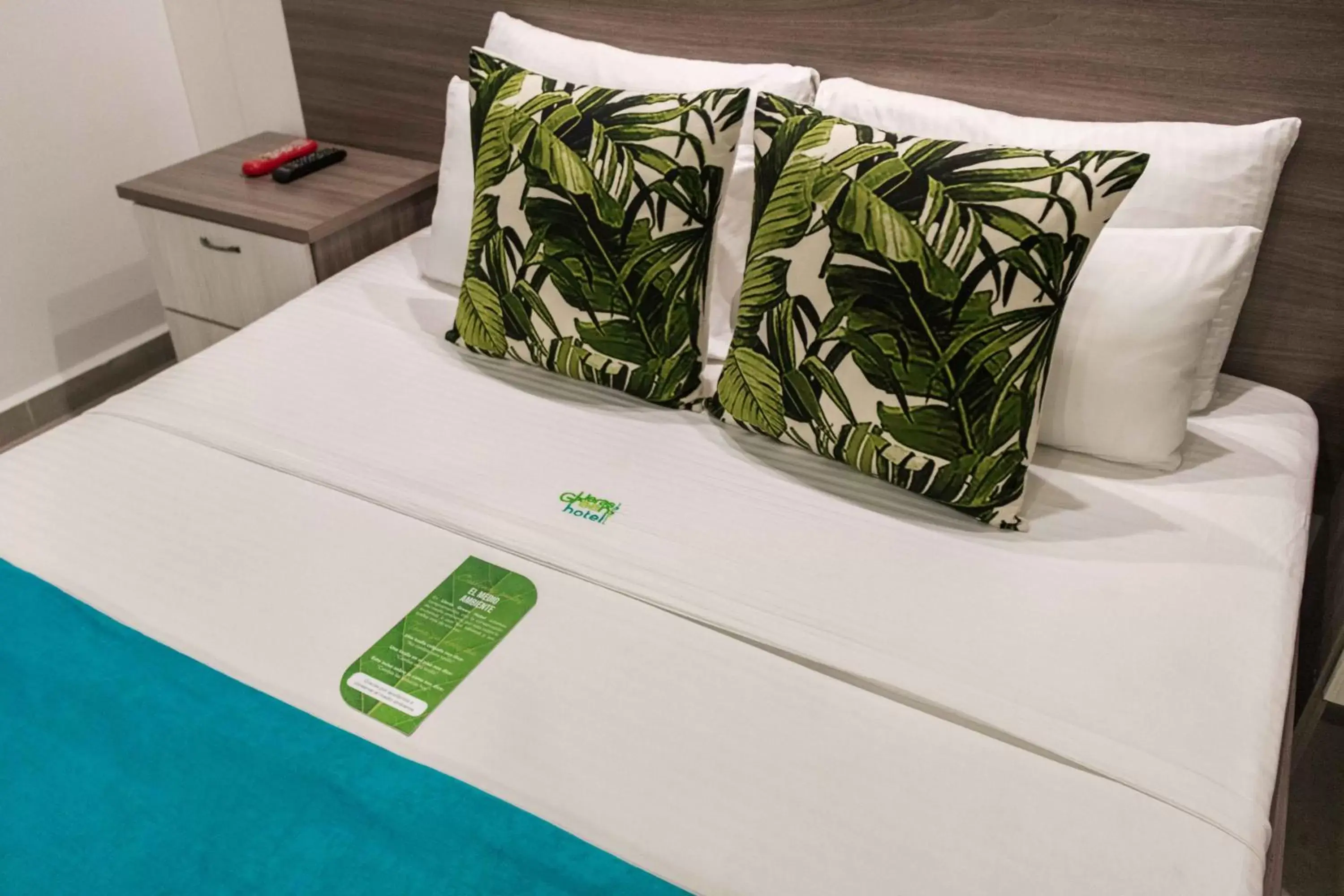 Decorative detail, Bed in Lleras Green Hotel