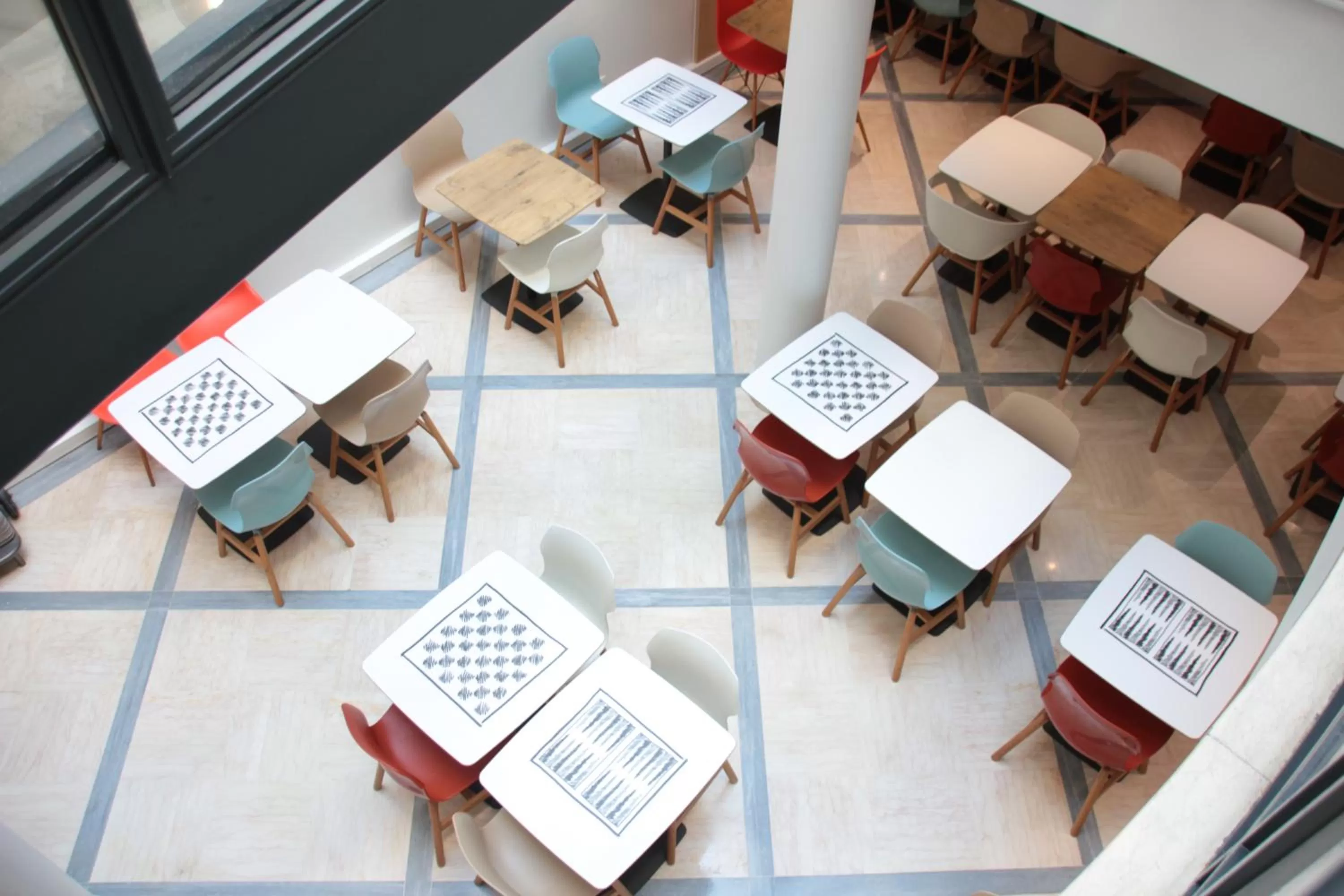 Restaurant/places to eat in ibis Paris Opera La Fayette