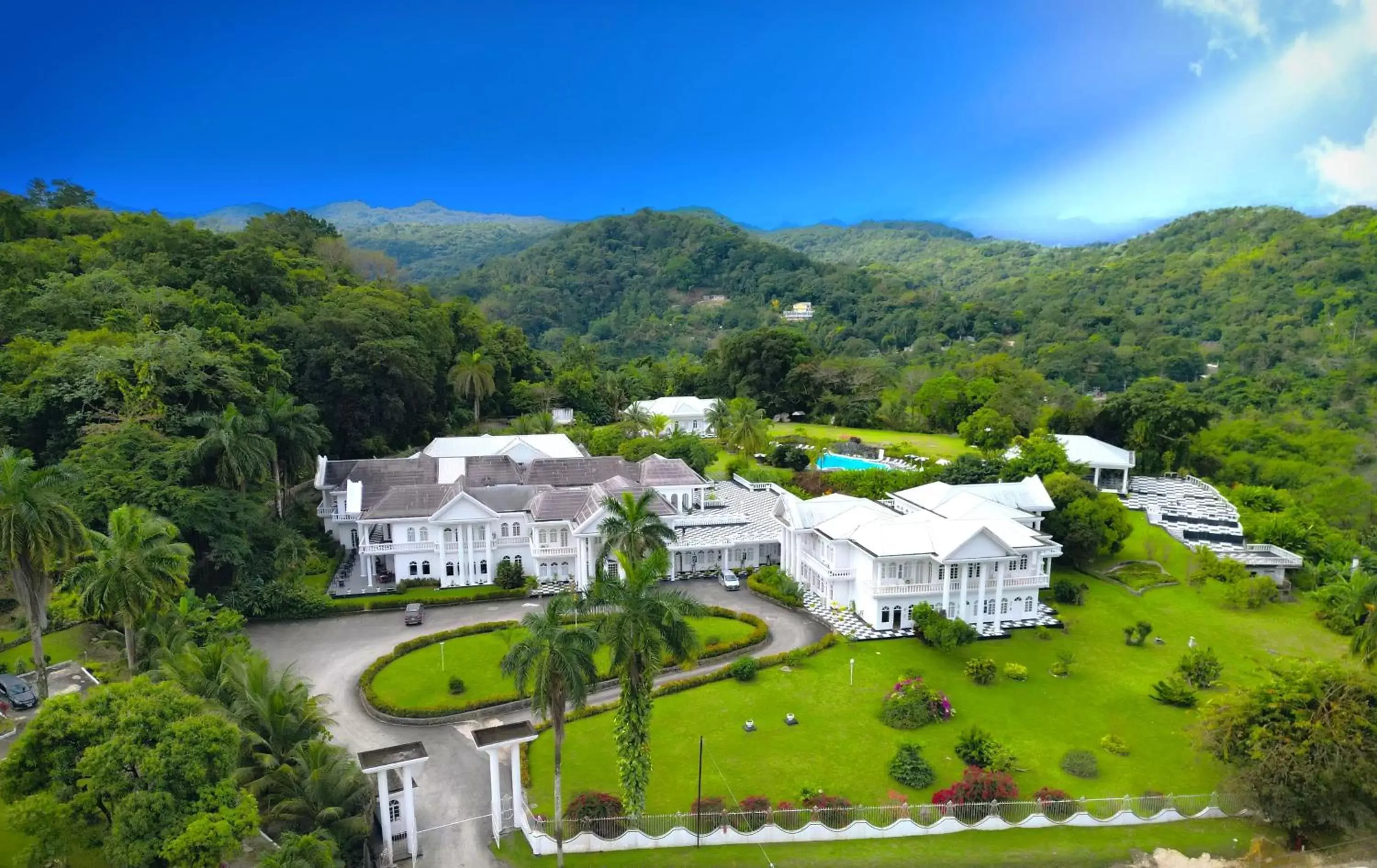 Property building, Bird's-eye View in Jamaica Palace Hotel