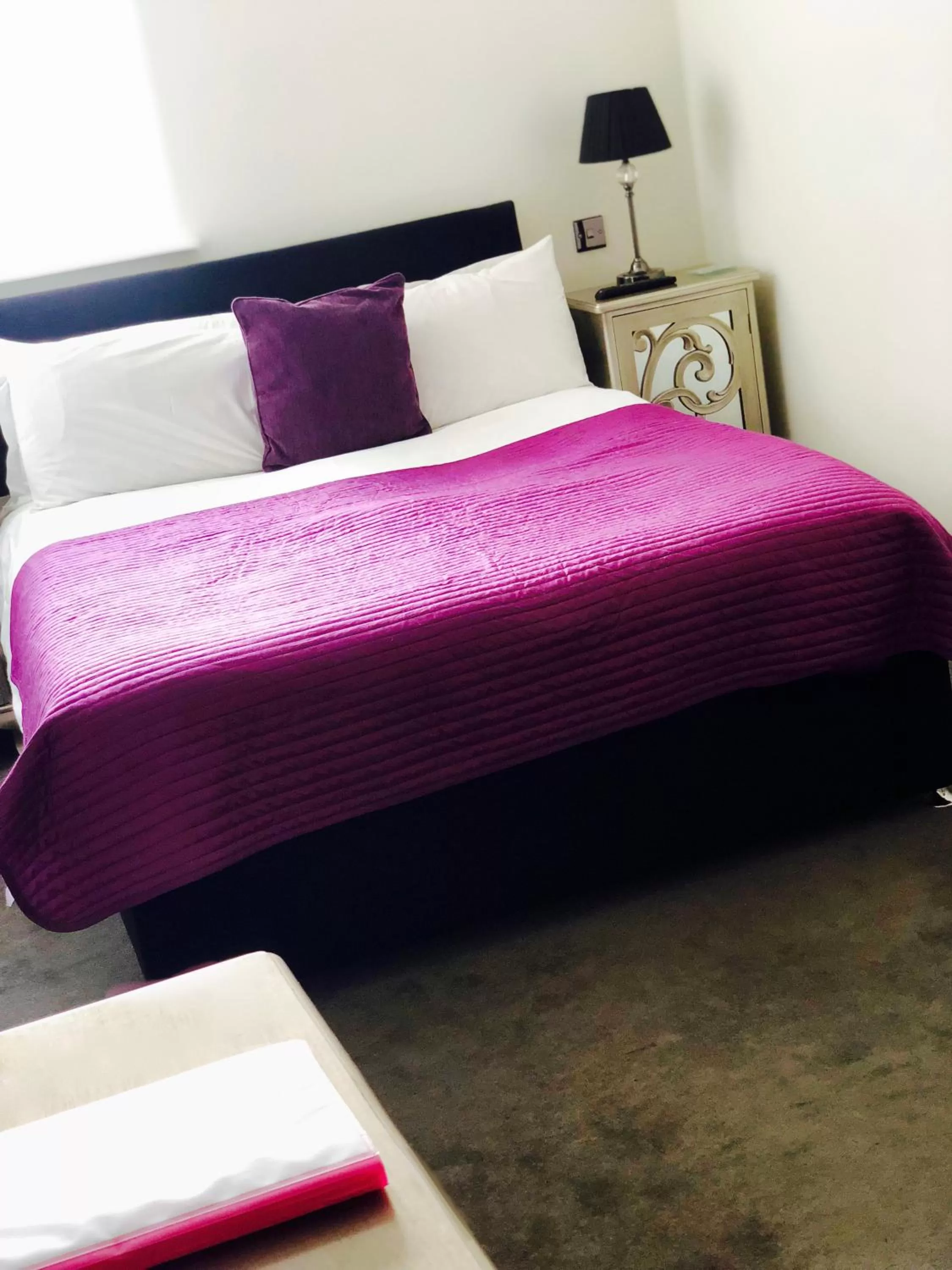 Bed in The Ship Leopard Hotel - No Children