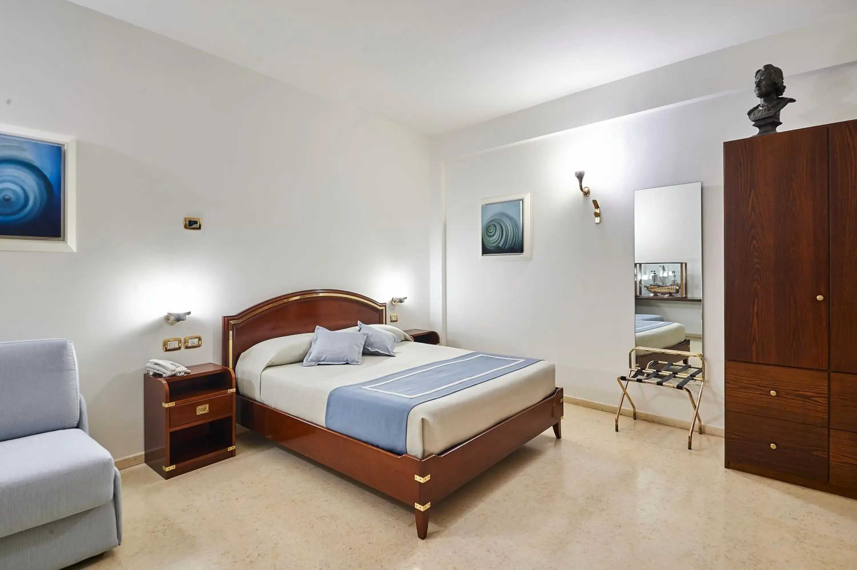 Bed in Corte Di Nettuno - CDSHotels