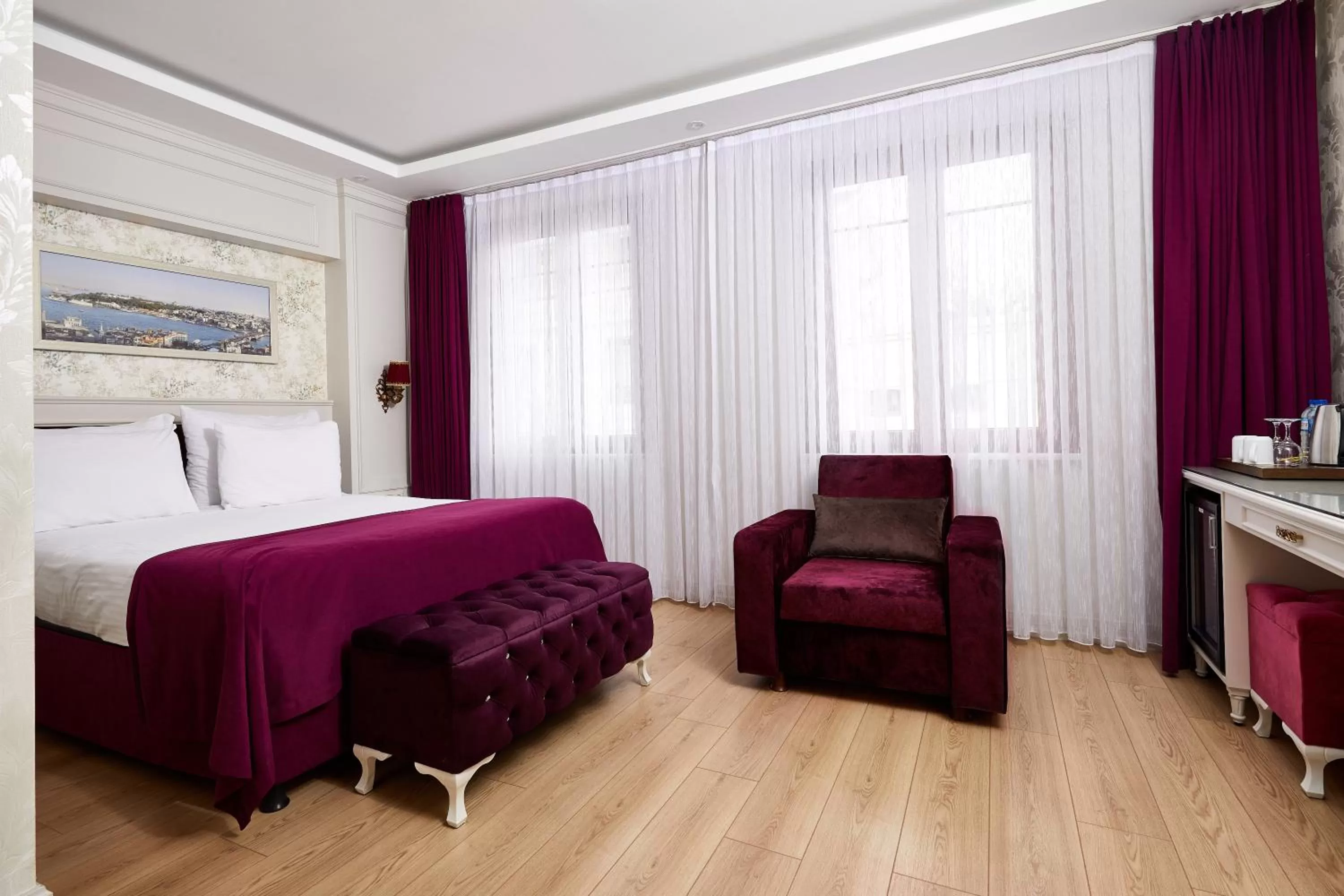 Seating area, Bed in Albinas Hotel Old City