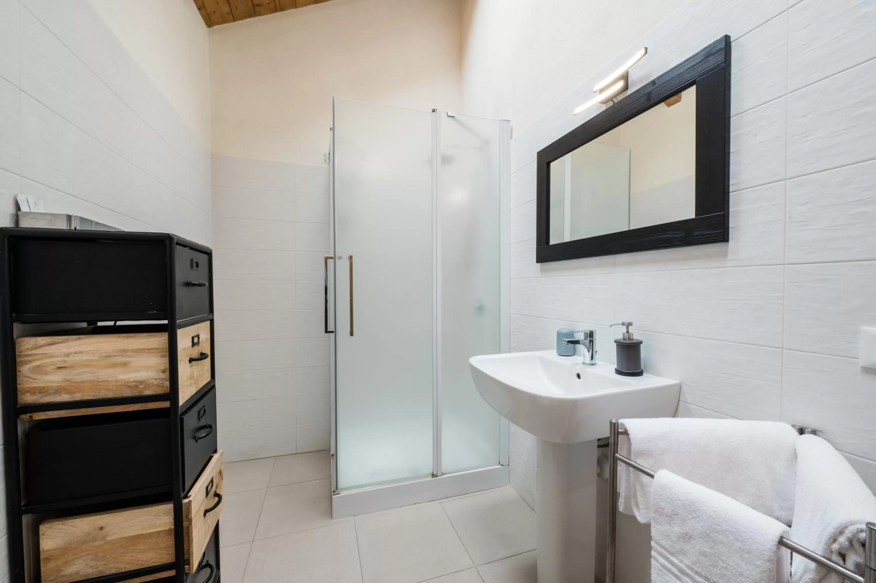 Bathroom, Bed in SMART San Martino