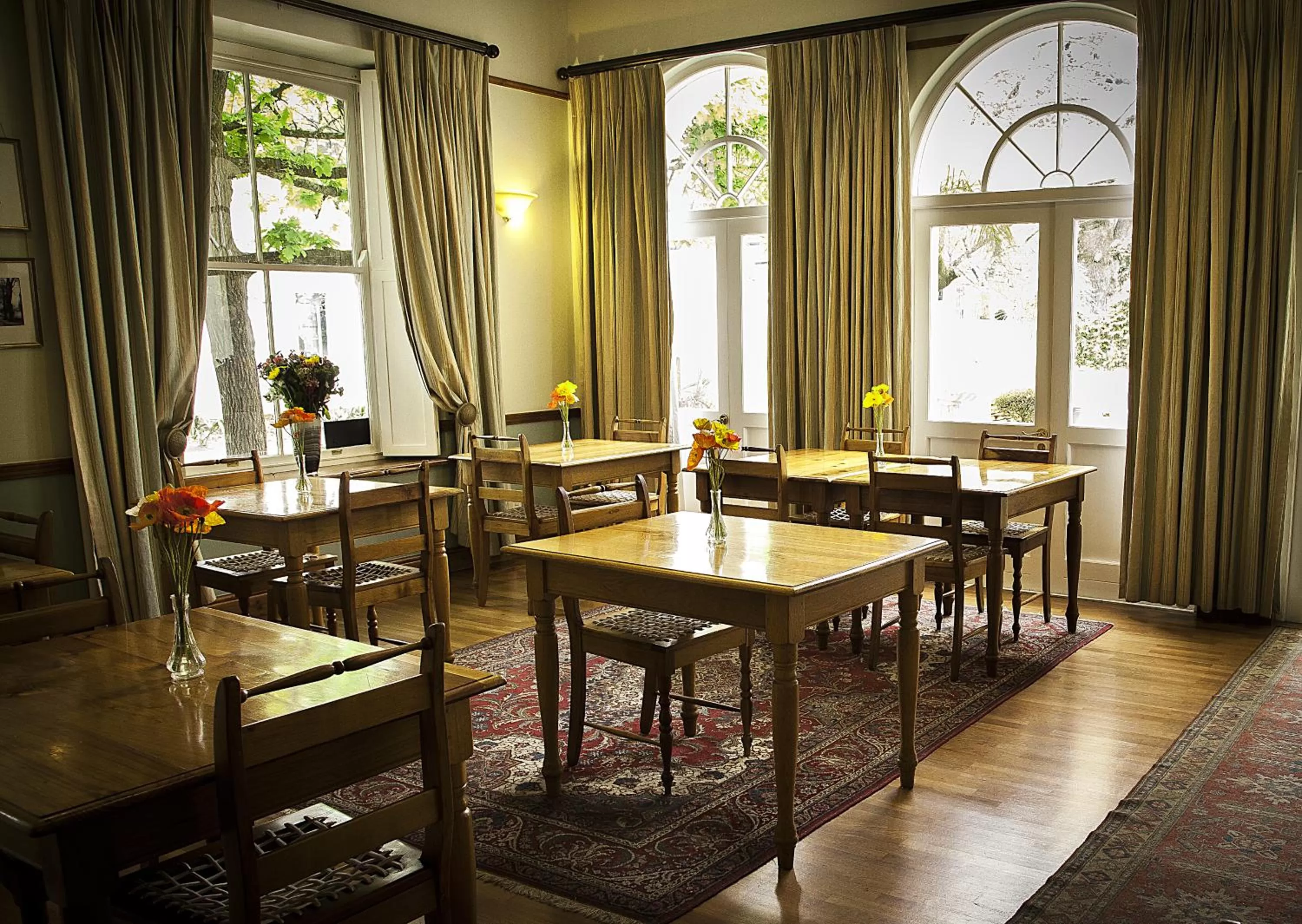 Restaurant/places to eat in Eendracht Hotel