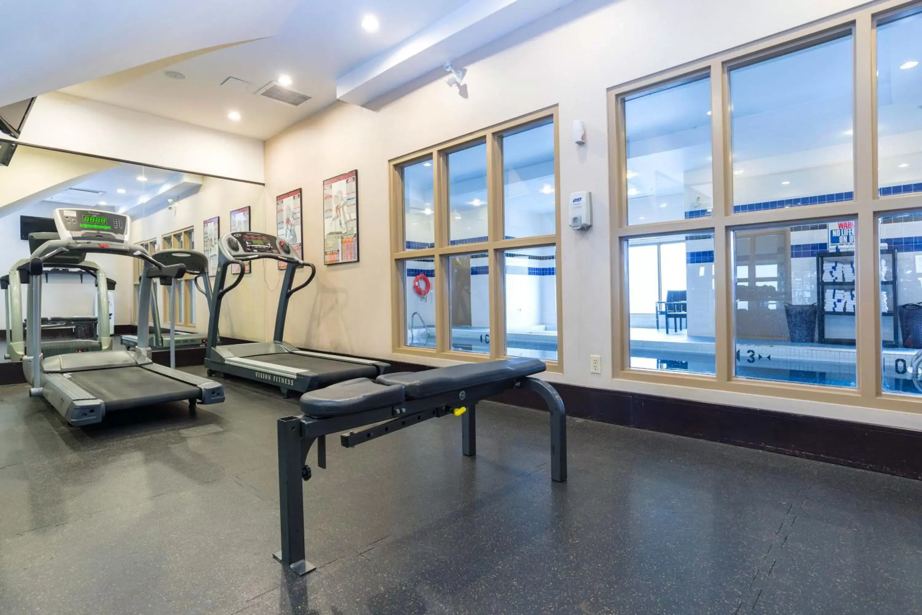 Fitness centre/facilities, Fitness Center/Facilities in Sandman Hotel Calgary Airport