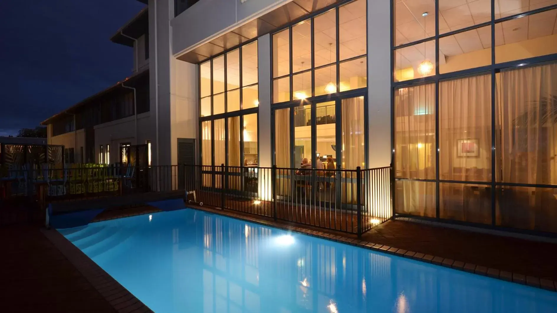 Swimming pool, Property Building in JetPark Hotel Rotorua