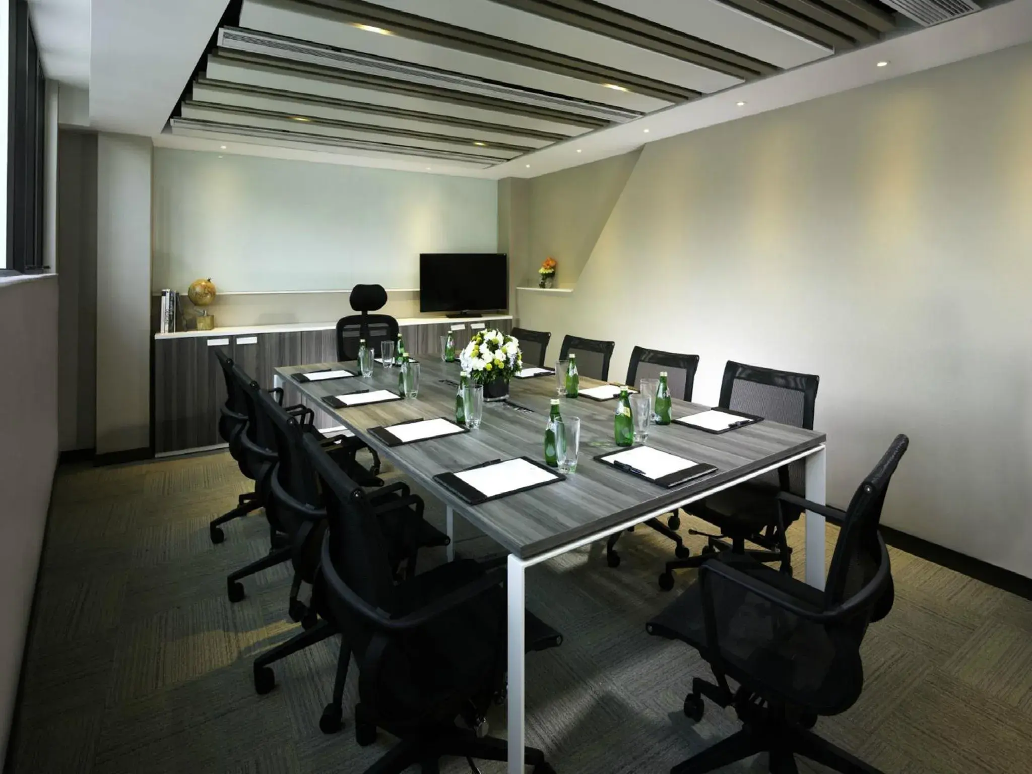 Meeting/conference room in Popway Hotel
