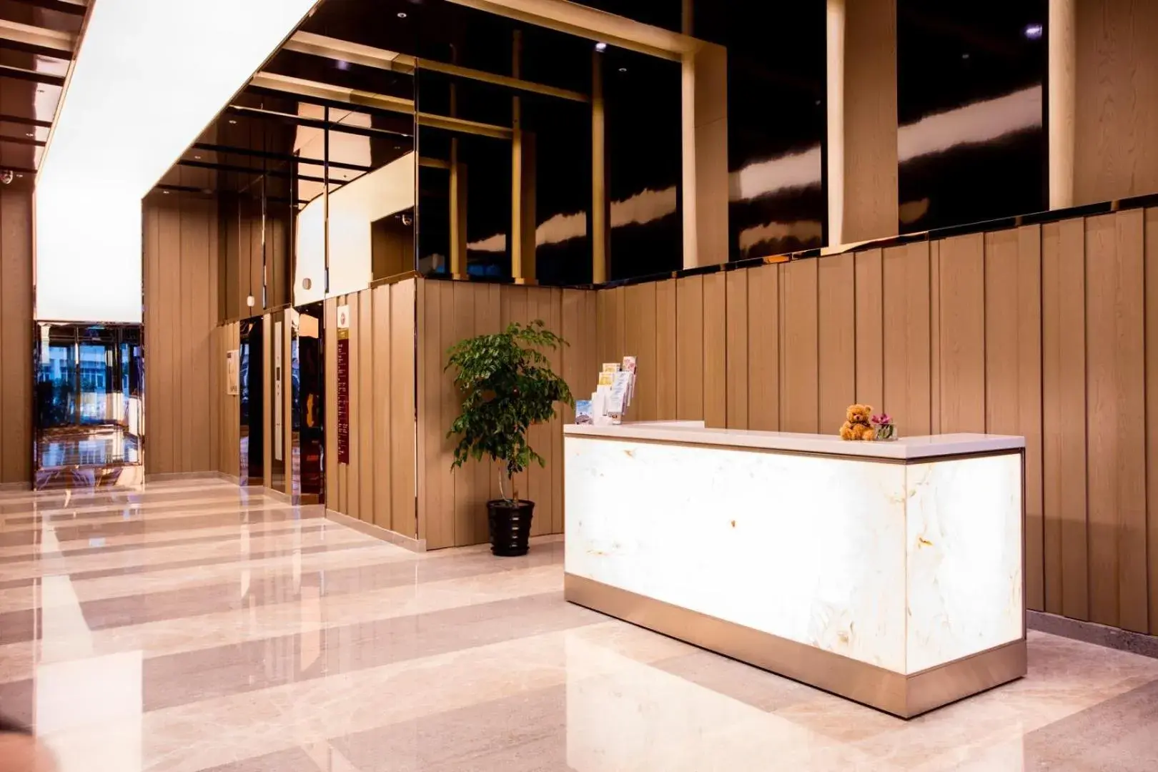 Lobby or reception, Lobby/Reception in Fullon Hotel Taoyuan Airport Access MRT A8