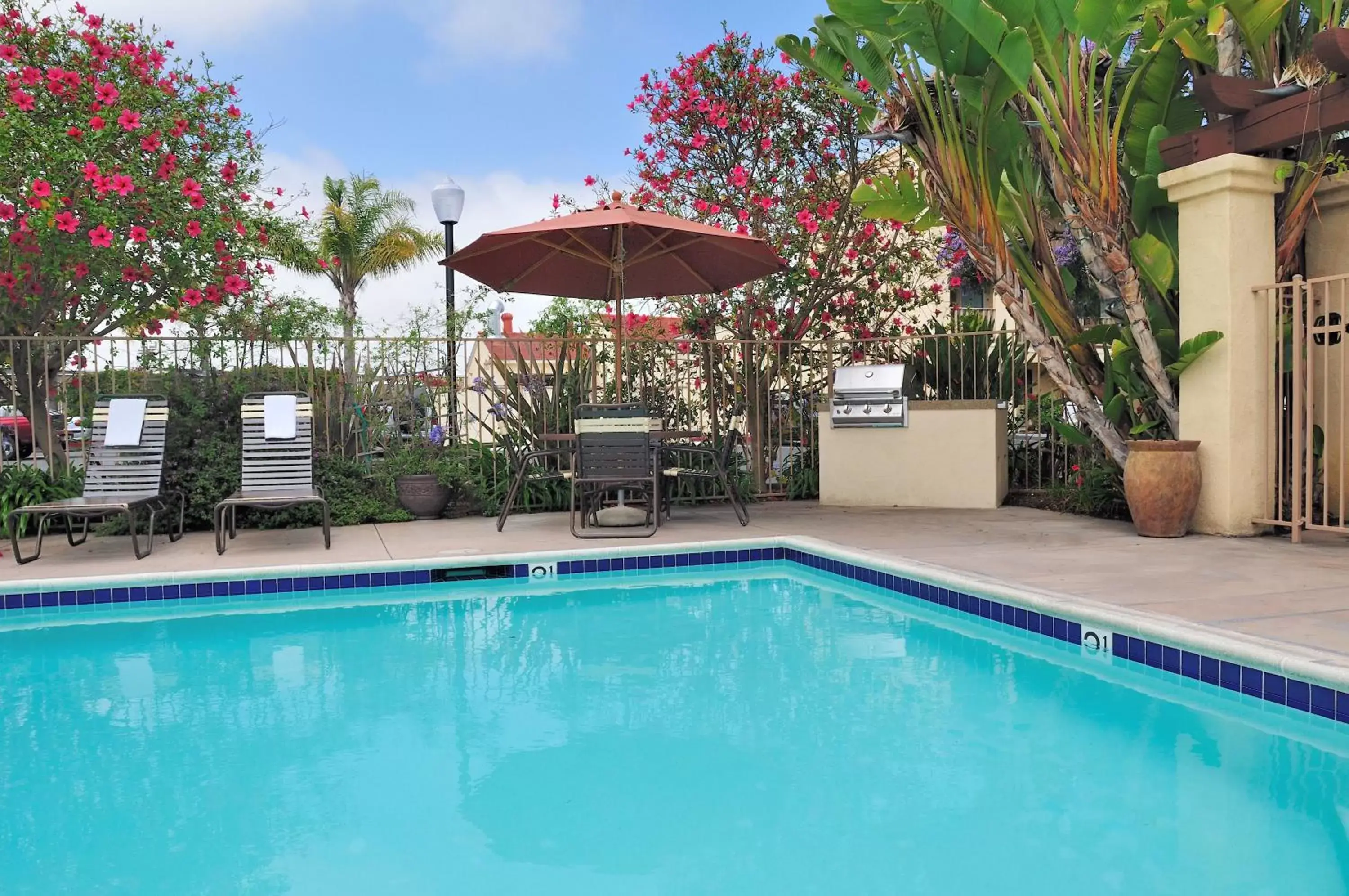 Swimming Pool in Old Town Inn