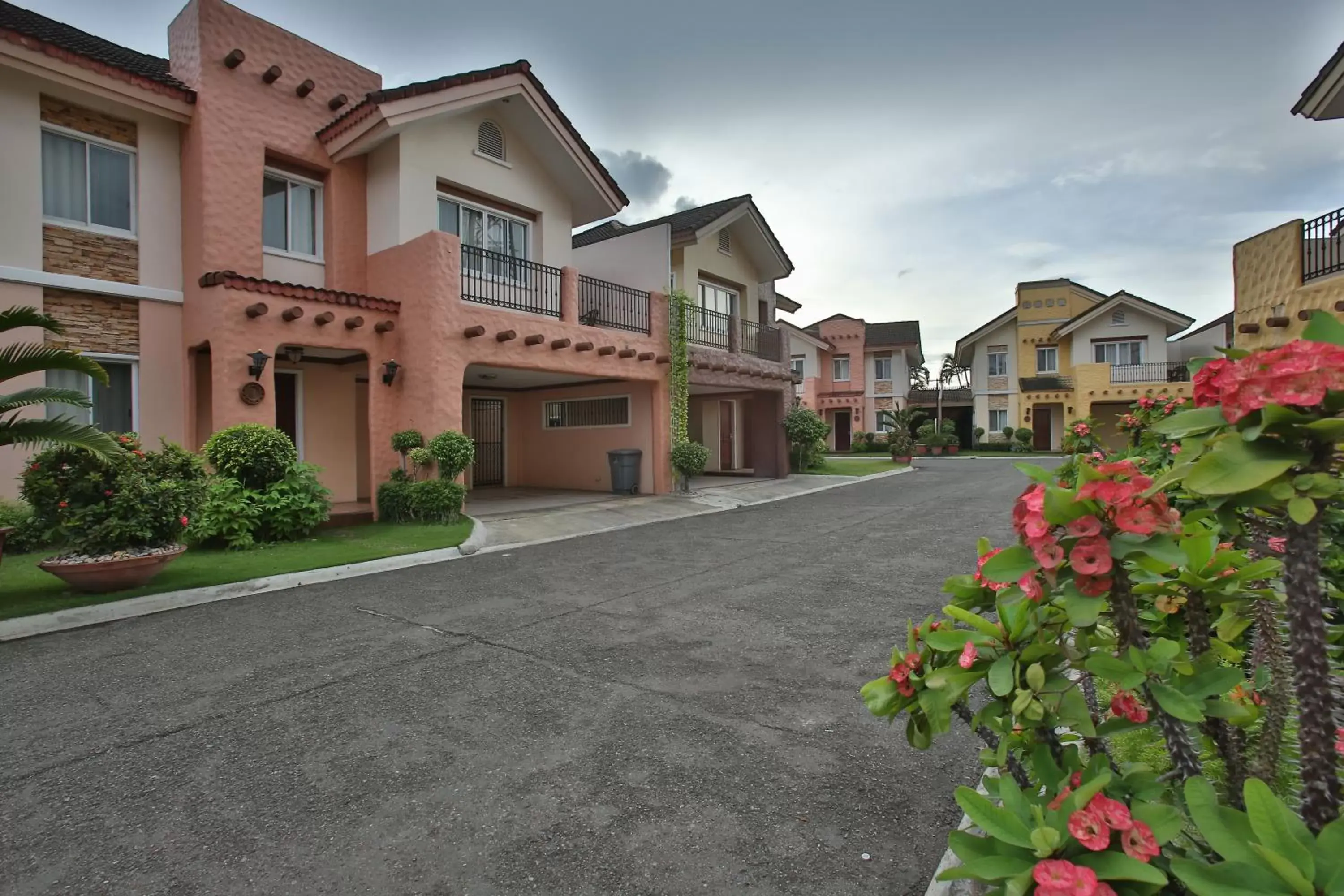 Garden, Property Building in Crown Regency Suites Mactan