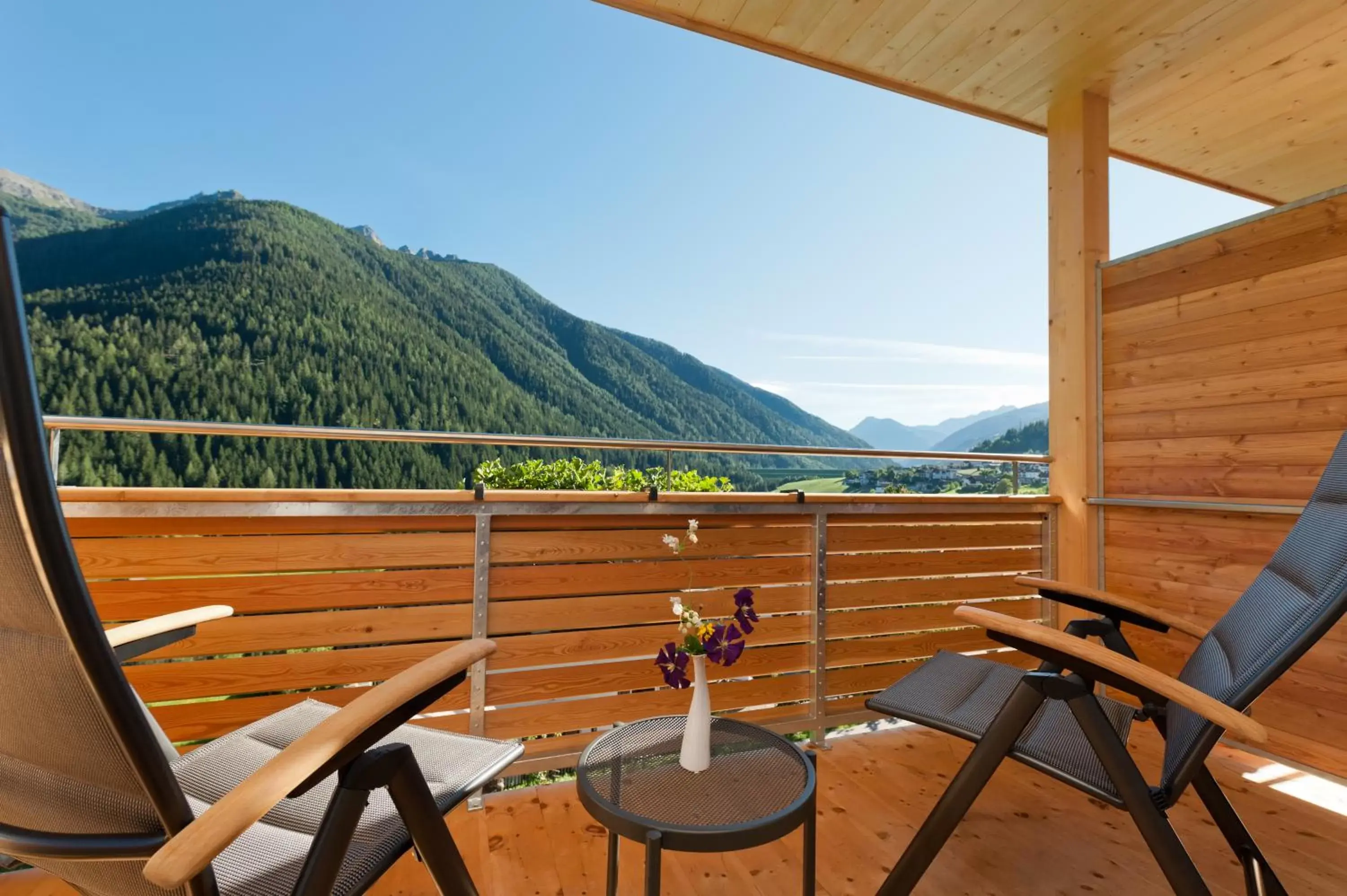 Balcony/Terrace, Mountain View in Kreativ Hotel Landhaus Schweigl