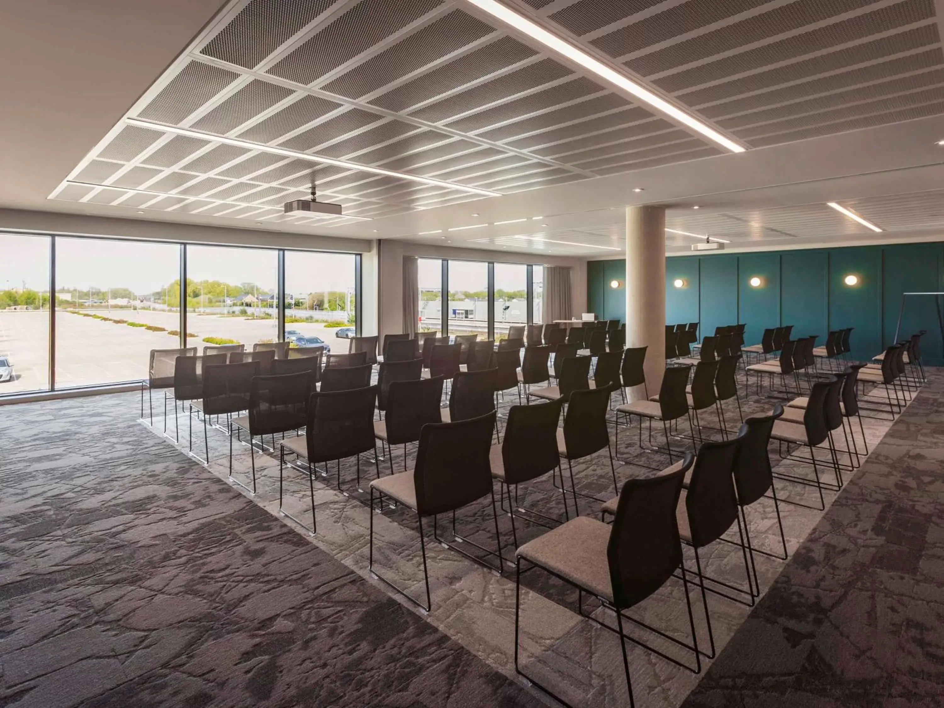 Meeting/conference room in Novotel Cambridge North