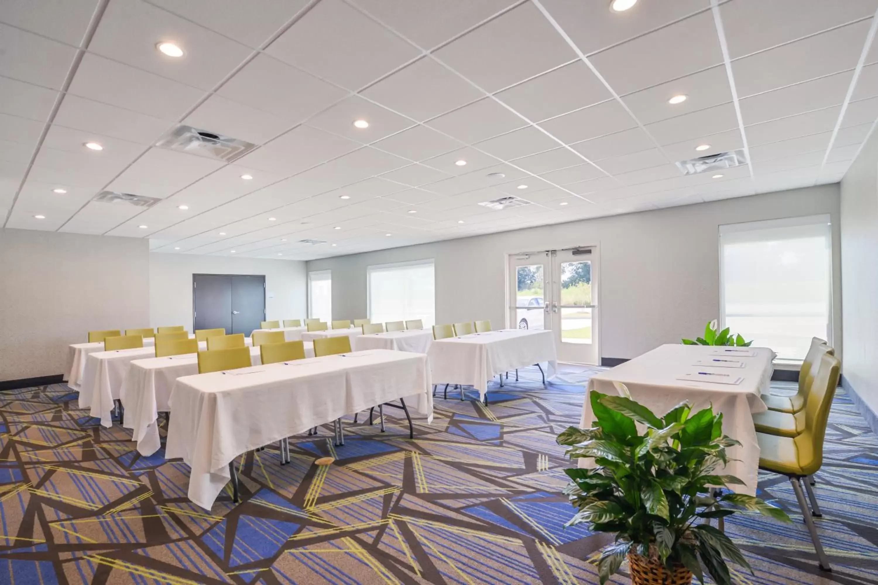 Meeting/conference room in Holiday Inn Express Donaldsonville, an IHG Hotel
