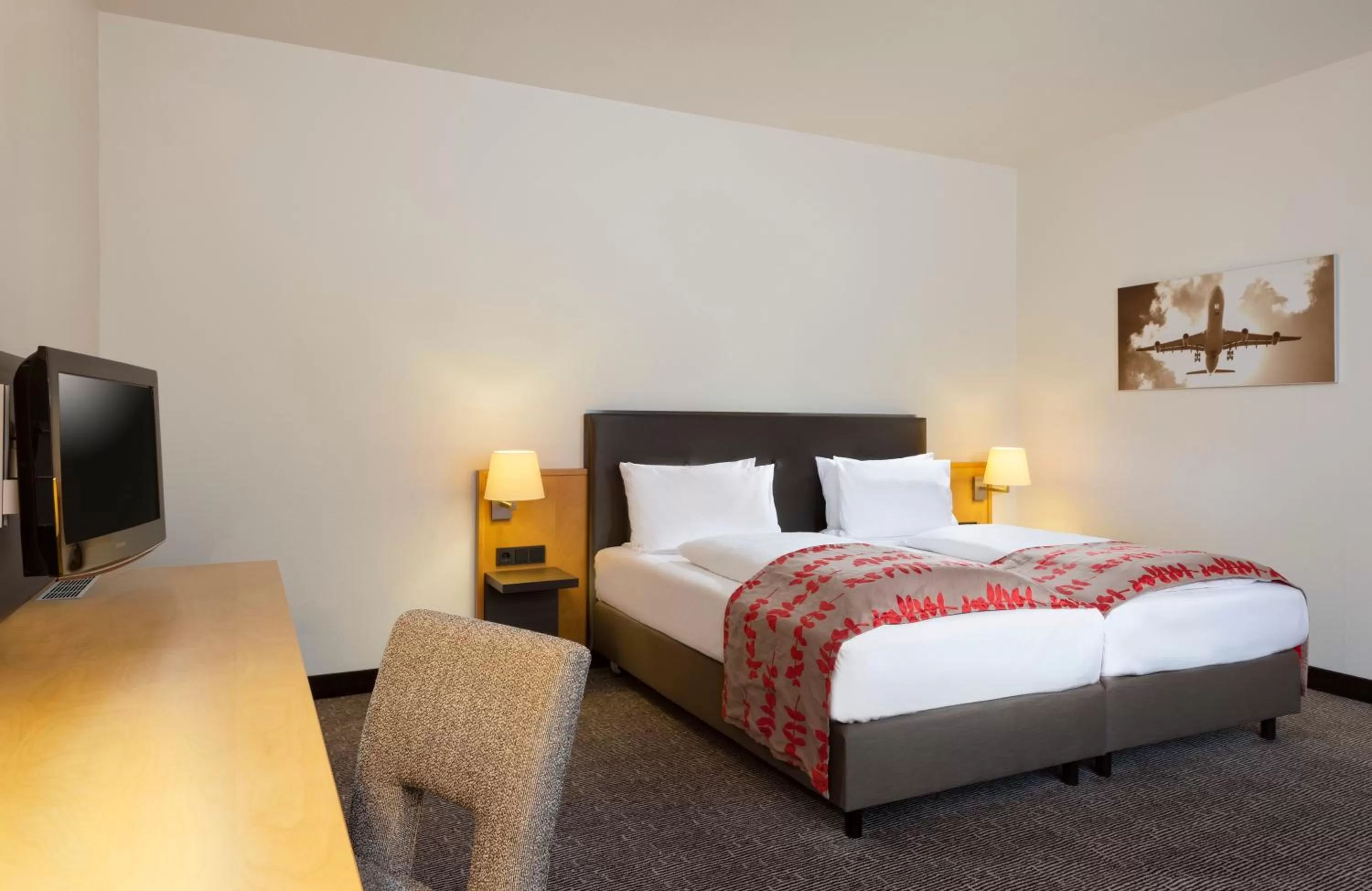 Photo of the whole room, Bed in Holiday Inn Frankfurt Airport - Neu-Isenburg by IHG