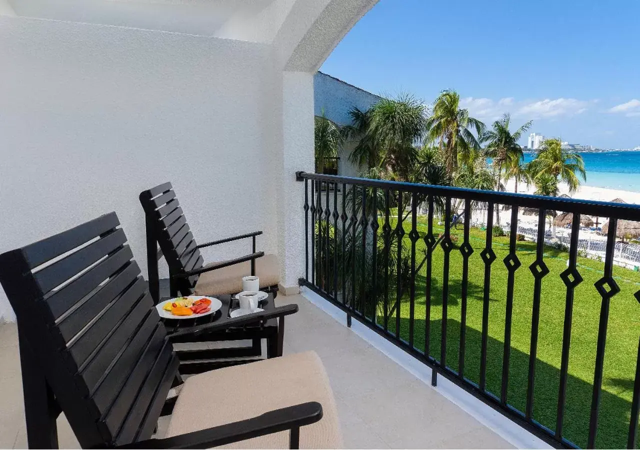 Bedroom in Beachscape Kin Ha Villas & Suites