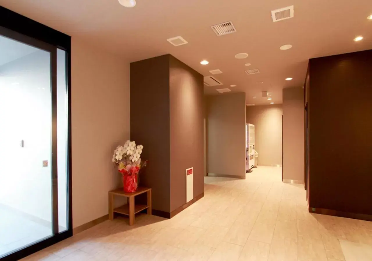 Lobby or reception, TV/Entertainment Center in Hotel Trend Okazaki Ekimae