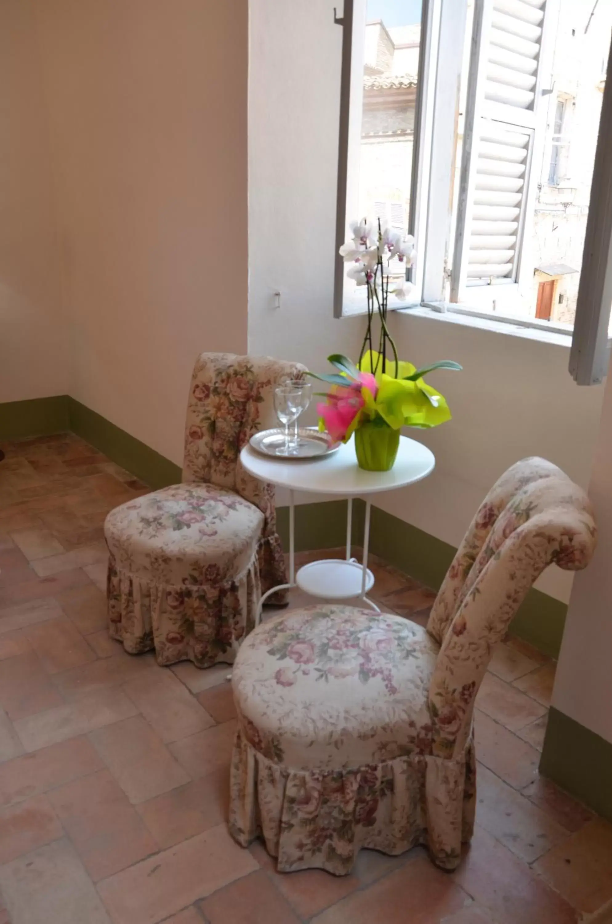 Photo of the whole room, Dining Area in B&B Antica Biblioteca