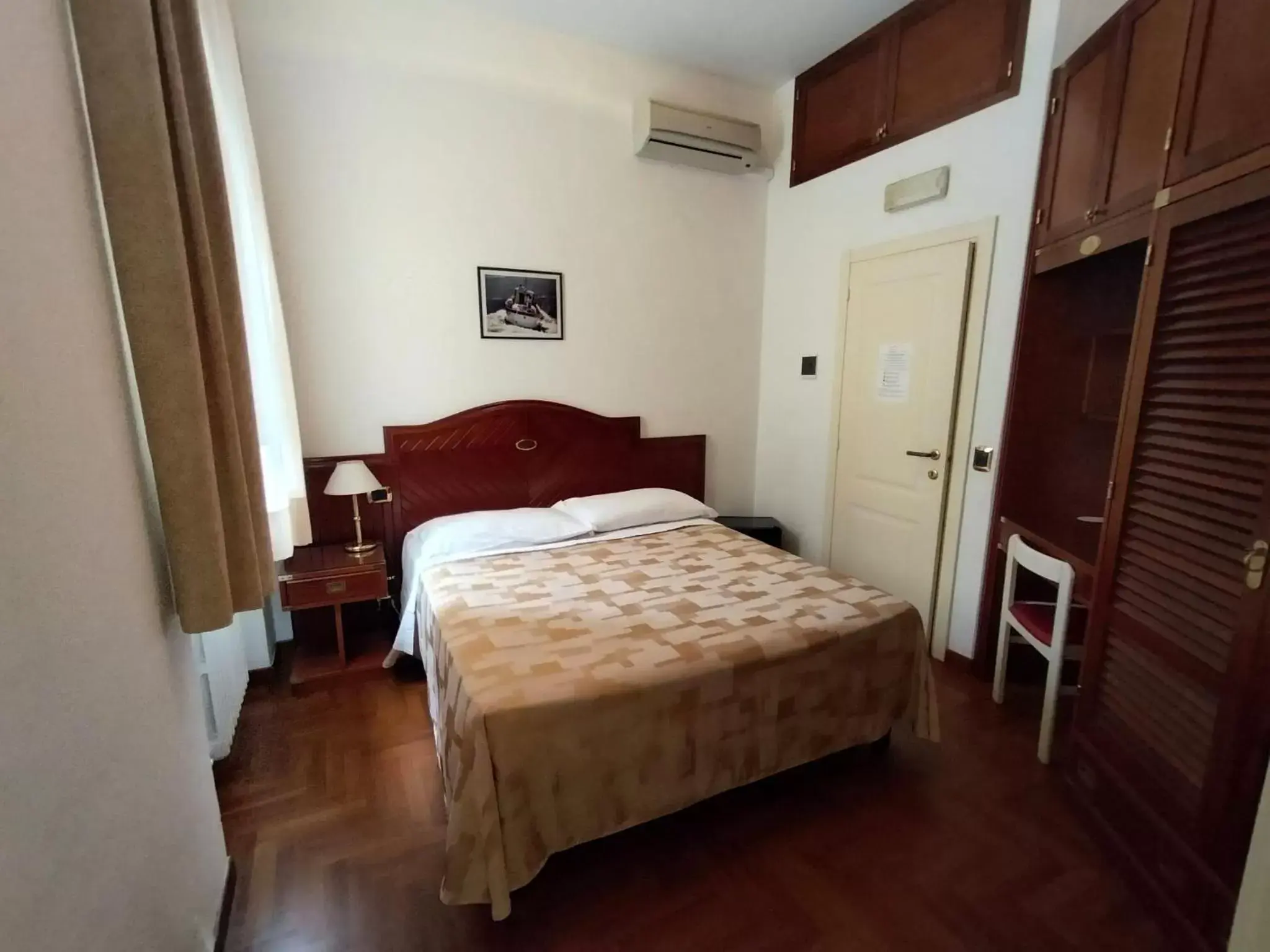 Bed in Albergo Italia