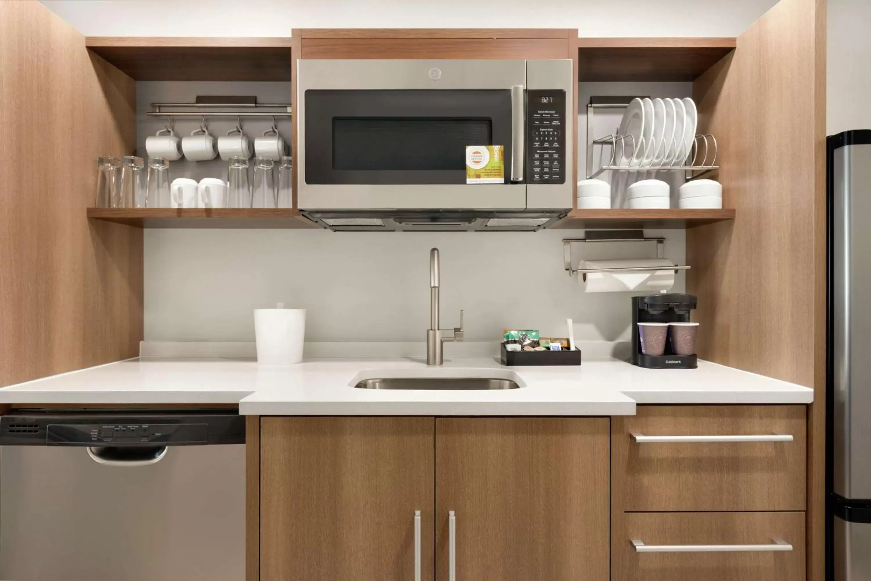 Kitchen or kitchenette, Kitchen/Kitchenette in Home2 Suites By Hilton Dayton/Beavercreek, Oh