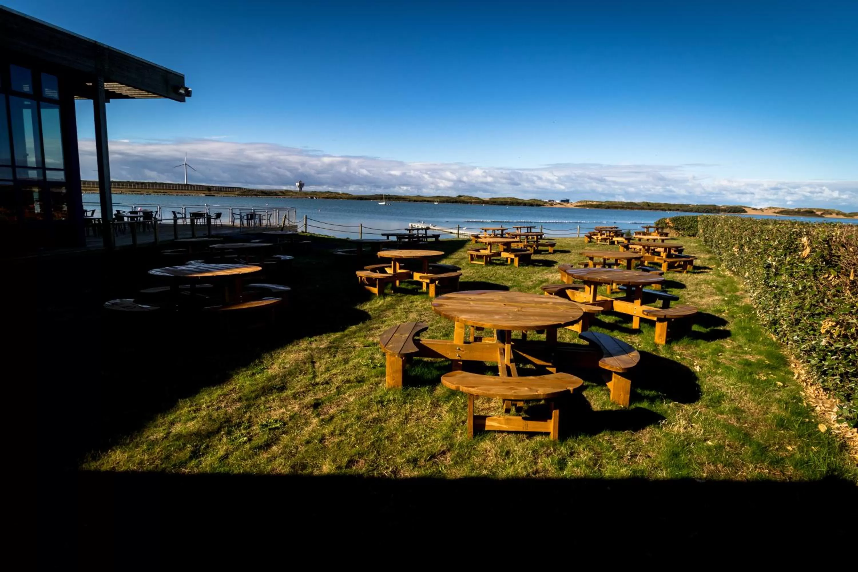 Restaurant/places to eat in The Lake House